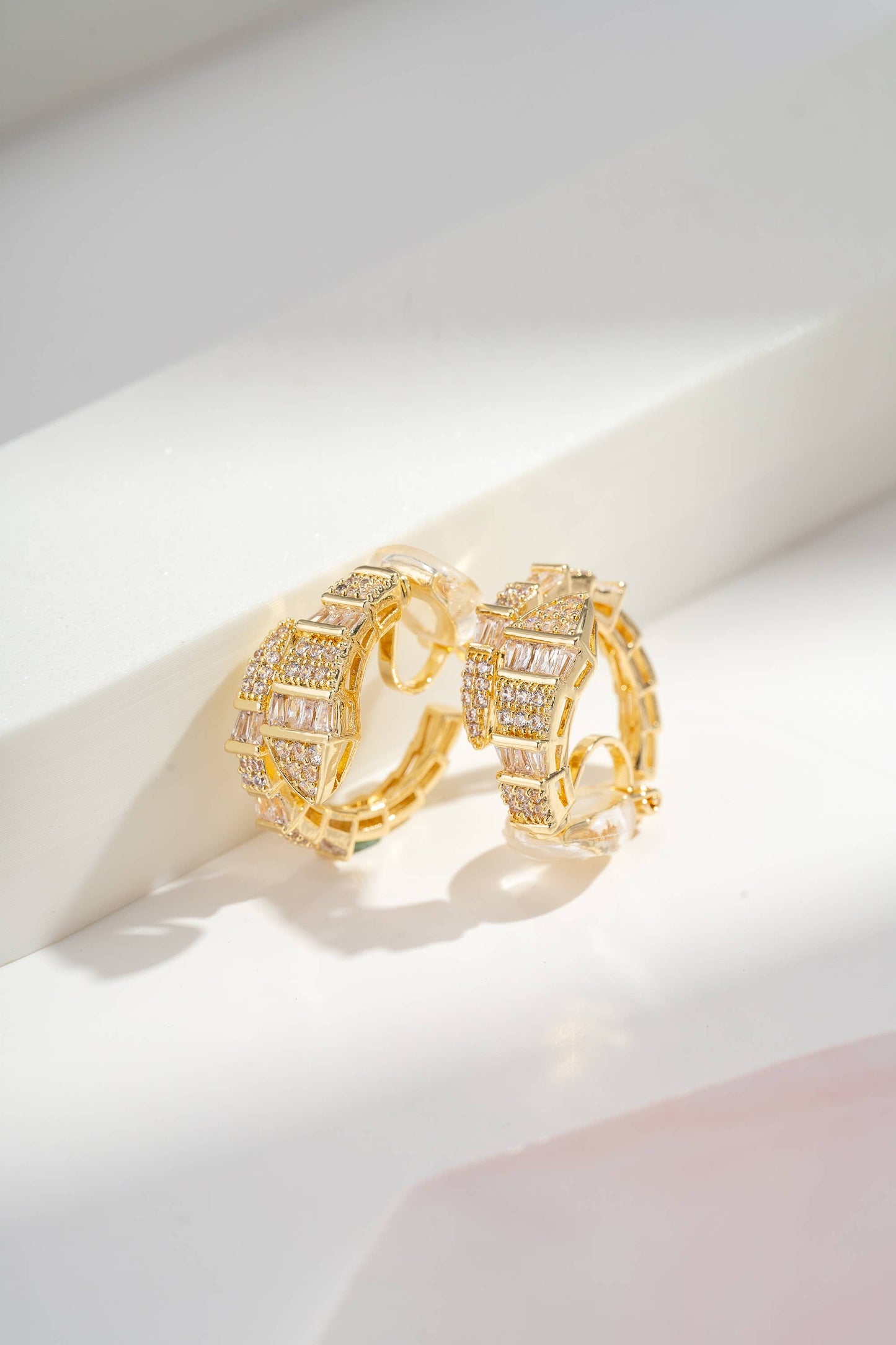 Elegante Clip Creolen Oorbellen met Stralende Strass: Or jaune|Beautiva Boutique