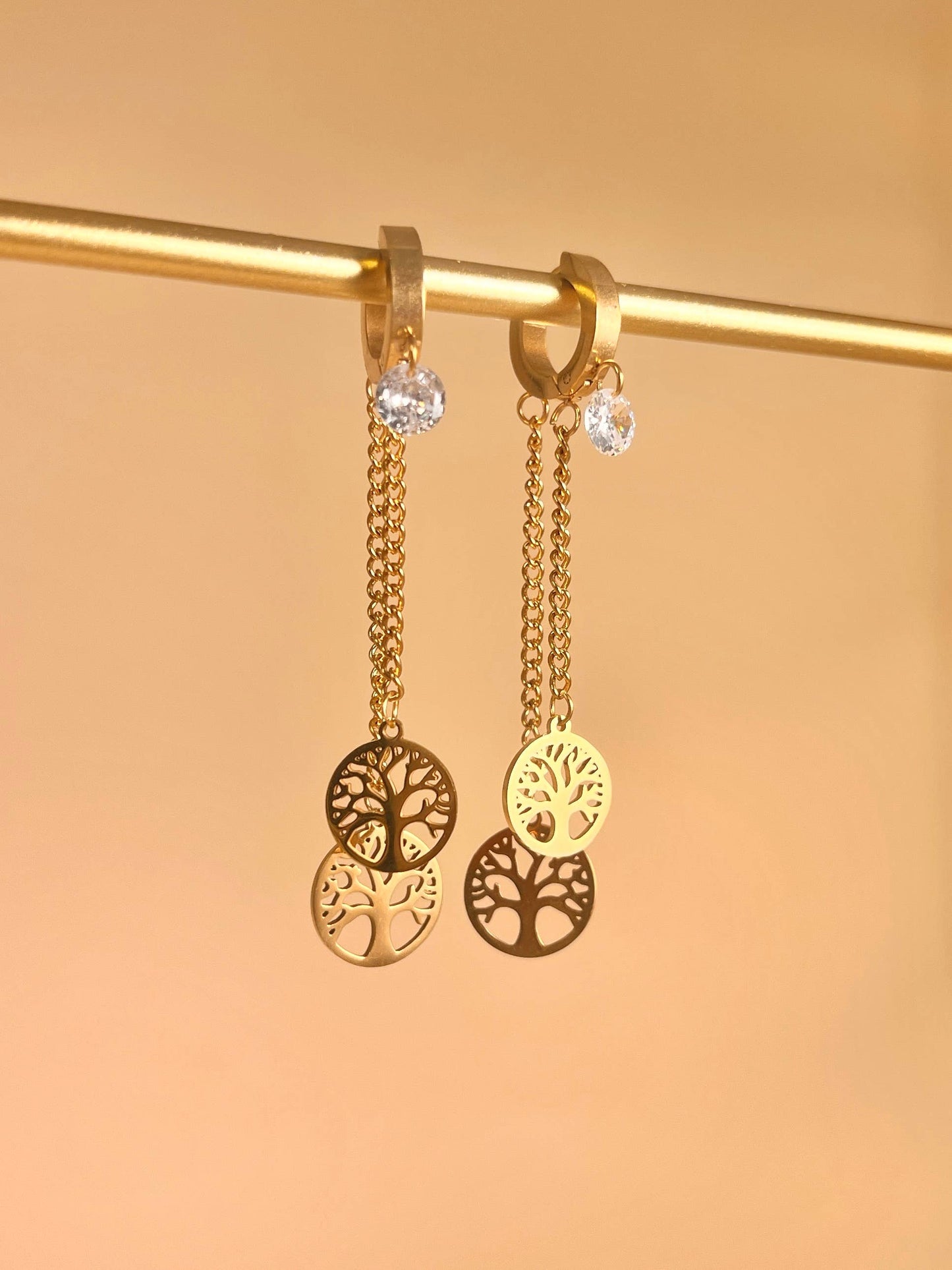 Roestvrijstalen hangende levensboom oorbel: Geelgoud | Beautiva Boutique