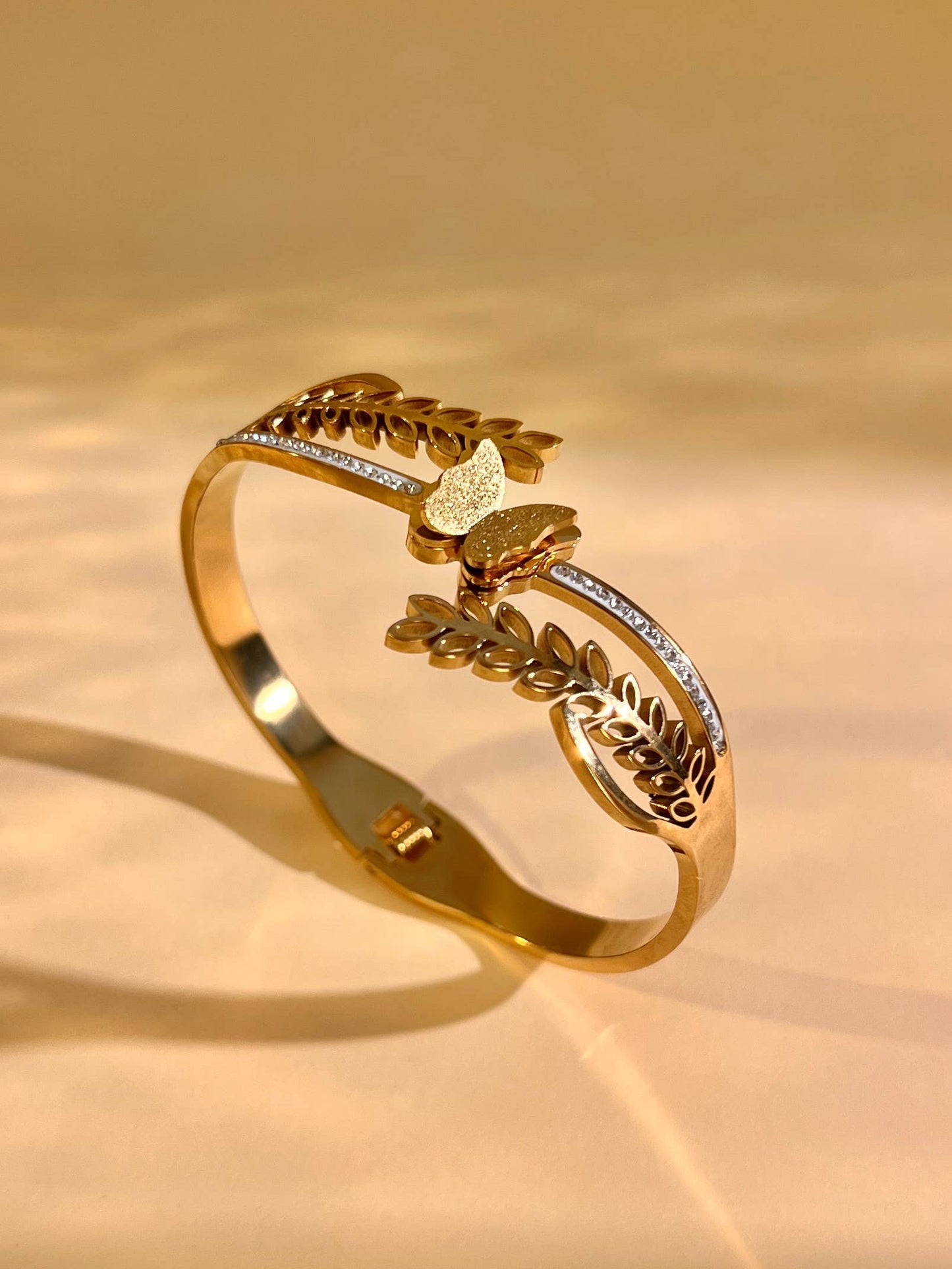 Armband met blad- en vlindermotief van roestvrij staal: Geelgoud|Beautiva Boutique