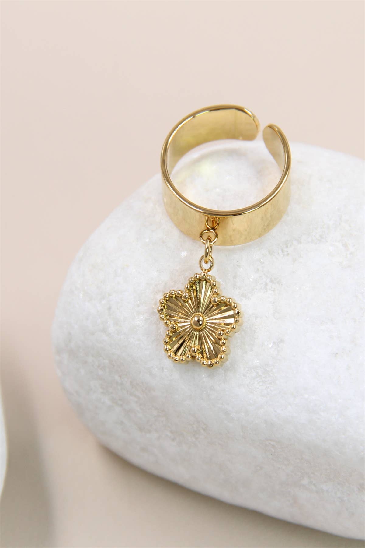 Verstelbare Klaverring van Roestvrij Staal: Geluksbrenger: Verguld |Beautiva Boutique