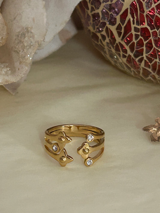 Verstelbare roestvrijstalen Design ring met ster en fonkelende strass.: Geelgoud|Beautiva Boutique