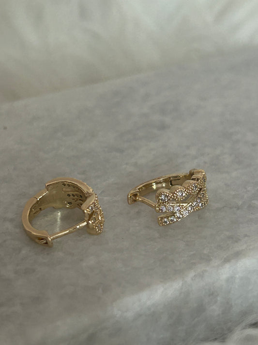 Luxe Cross Hoop , Roestvrijstalen vergulde oorbellen met zirkonia| Beautiva Boutique