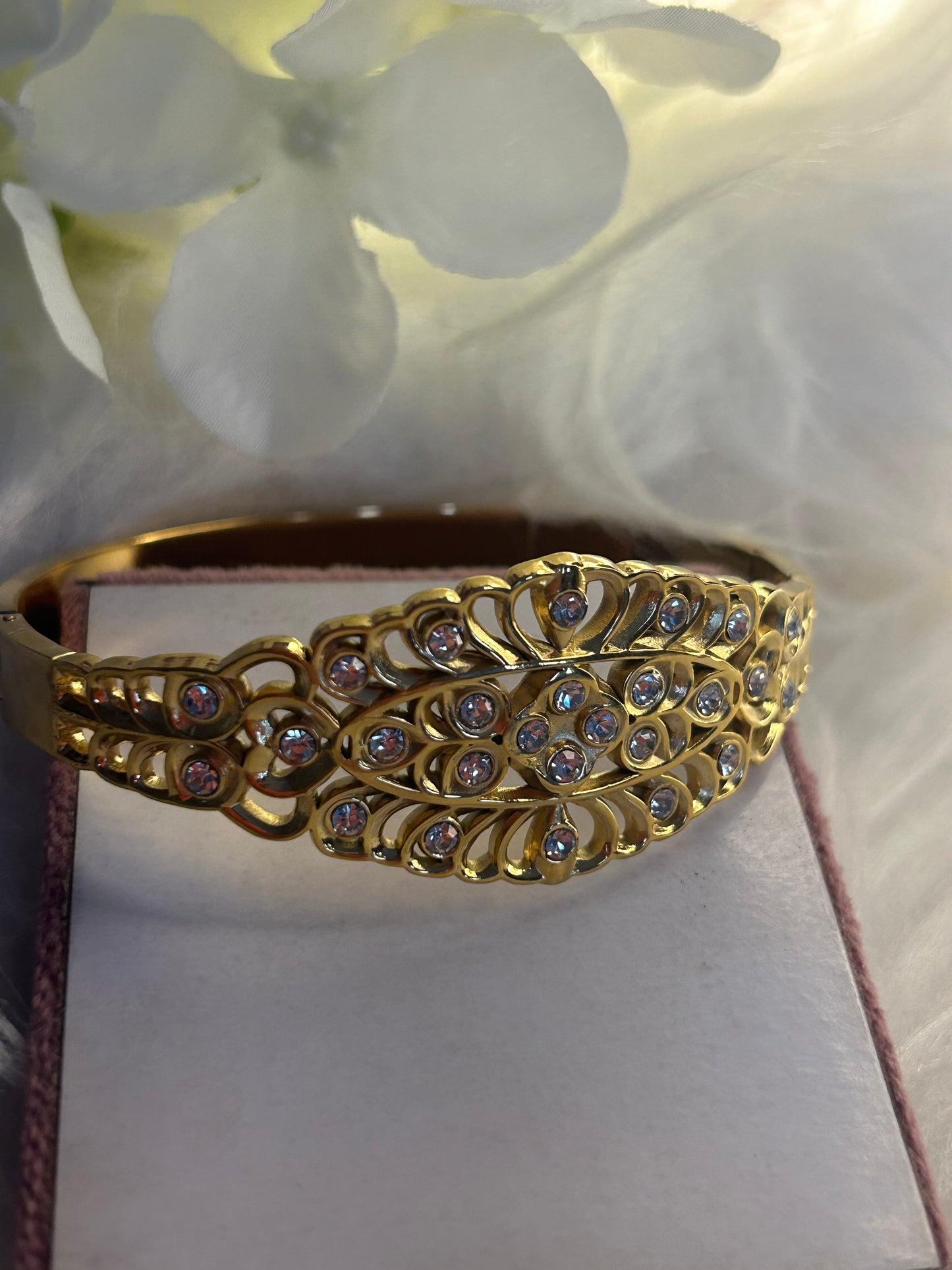 Gouden Roestvrijstalen Gegraveerde Armband Met Stras s: Verguld |Beautiva Boutique