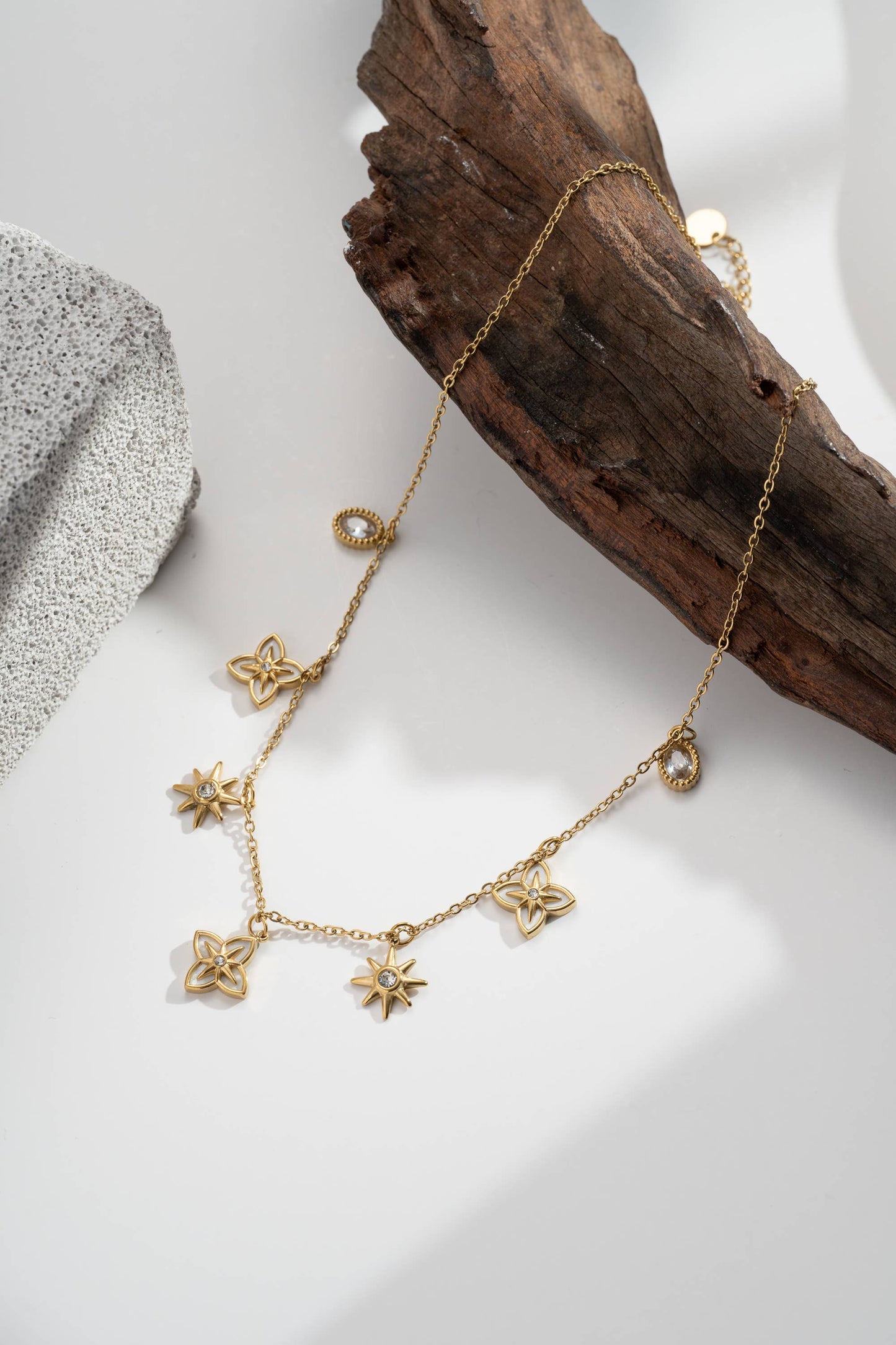 Vergulde Ketting Charms Bloem en Ster Ingezette Stenen, Feeërie|Beautiva Boutique
