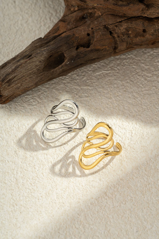 Verstelbare Golvende Roestvrijstalen Ring – Golfontwerp: Verguld | Beautiva Boutique