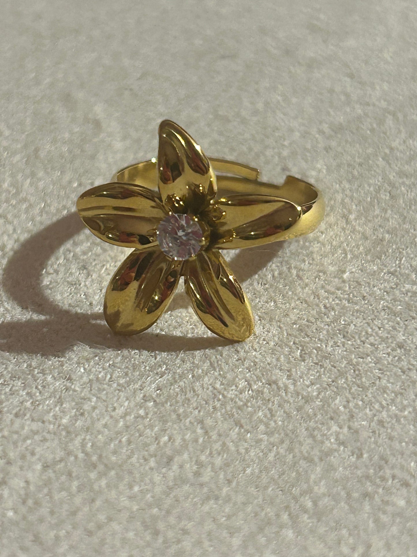 Roestvrijstalen verstelbare vergulde bloem kristal ring | Beautiva Boutique