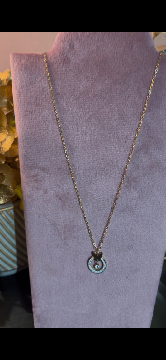 Stalen ketting met vlinderhanger en met stras bezette cirkel|Beautiva Boutique