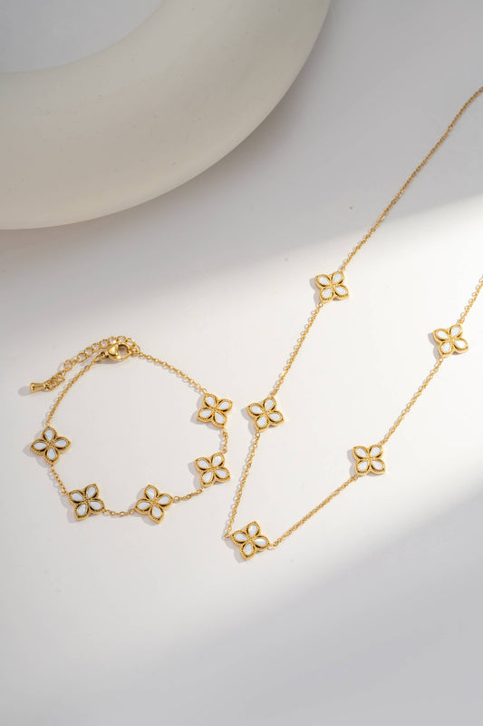 Gouden Opengewerkte Bloemenketting – Parelglans In staal |Beautiva Boutique