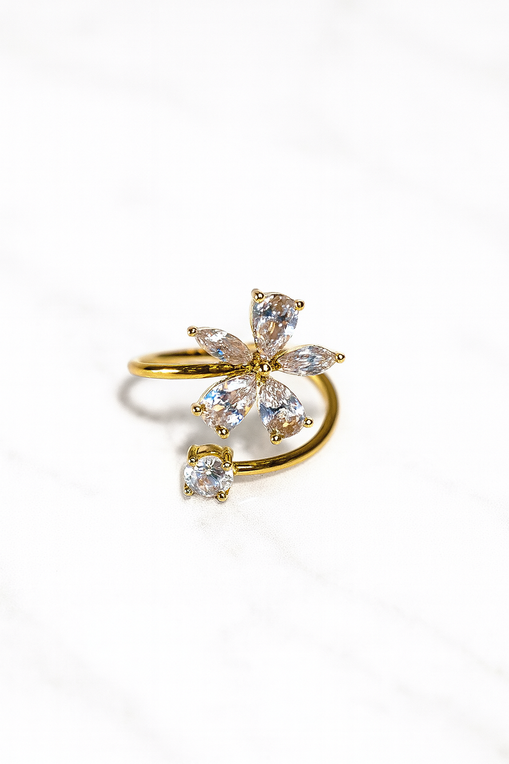 18K Vergulde RVS Ring, Bloemdesign met Sprankelende Zirconia|Beautiva Boutique