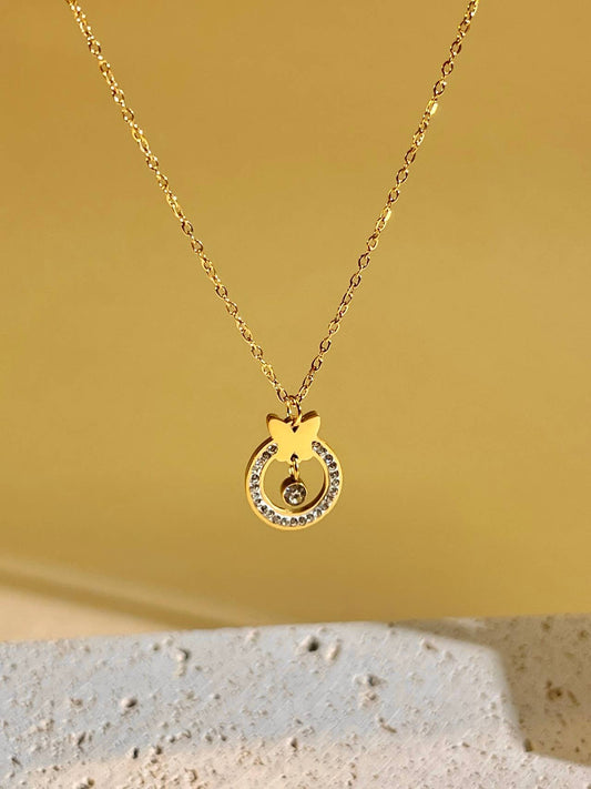 Stalen ketting met vlinderhanger en met stras bezette cirkel|Beautiva Boutique