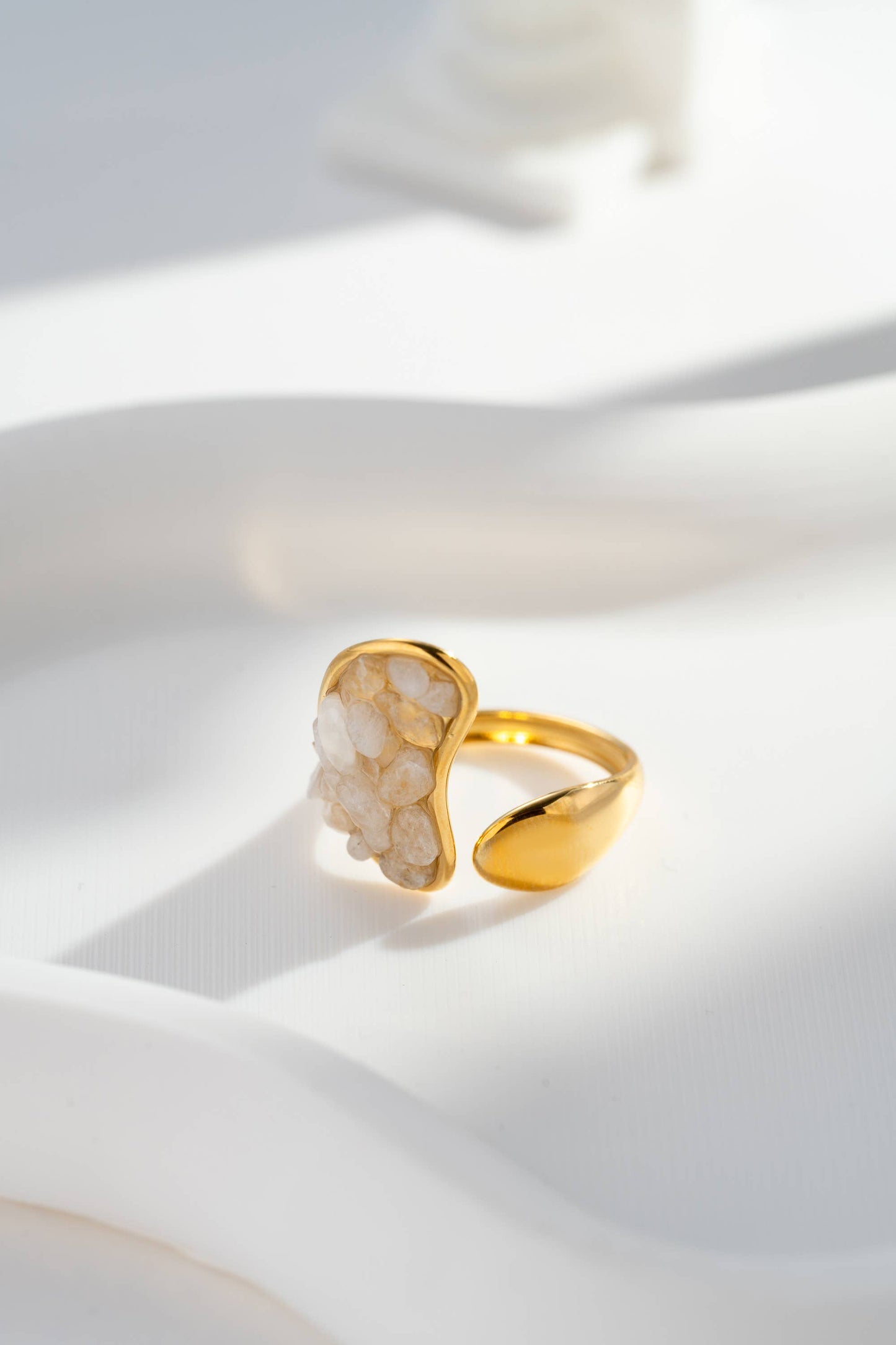 Verstelbare onregelmatige geometrische ring van roestvrij staal: Beige|Beautiva Boutique