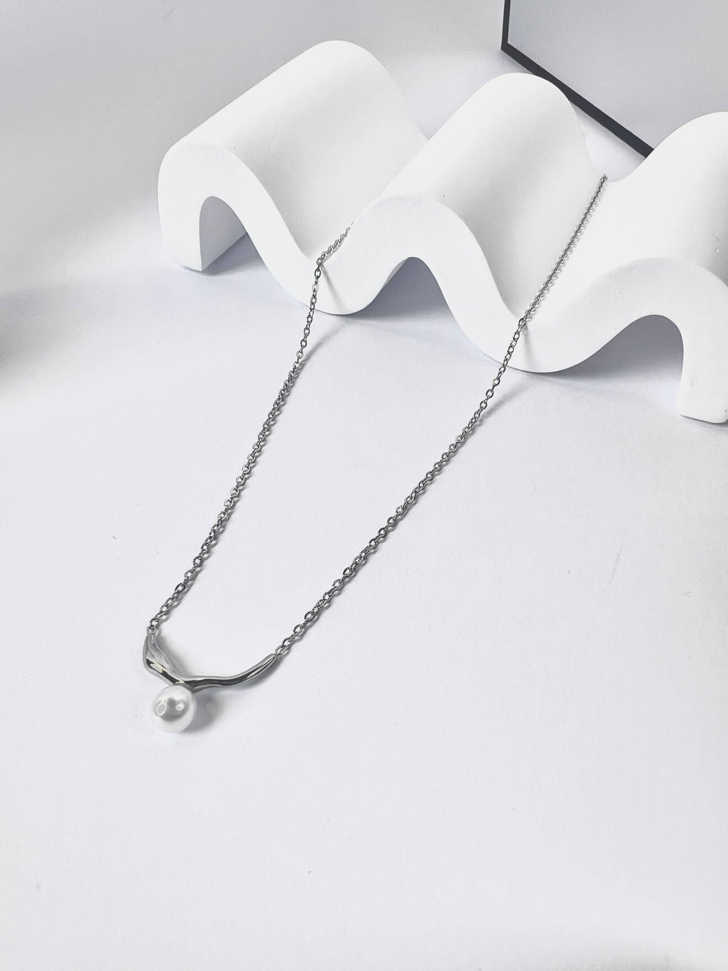 Roestvrijstalen ketting met parelhanger: Geld|Beautiva Boutique