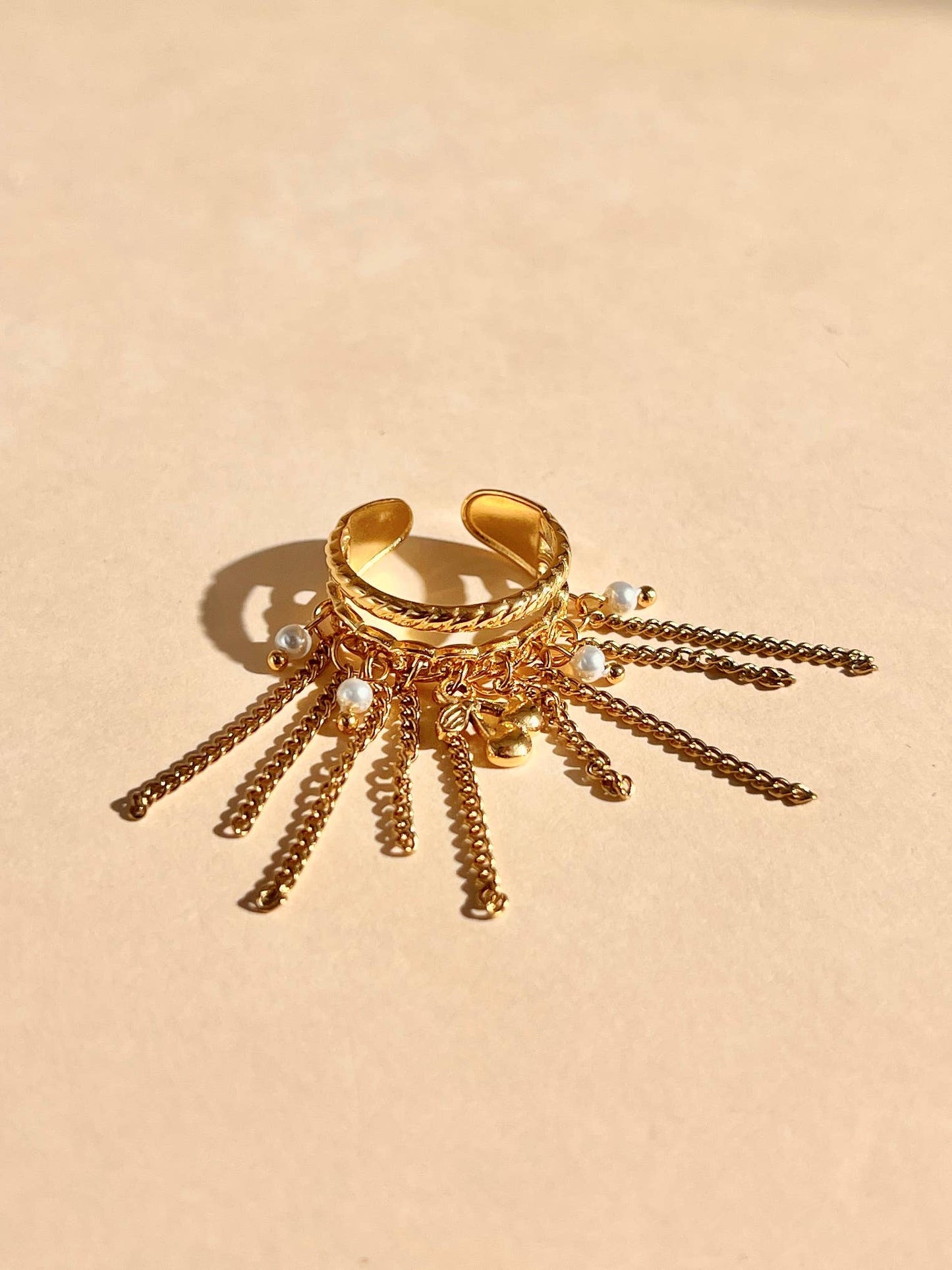 Verstelbare roestvrijstalen ring met kers en kettinkje | Beautiva Boutique