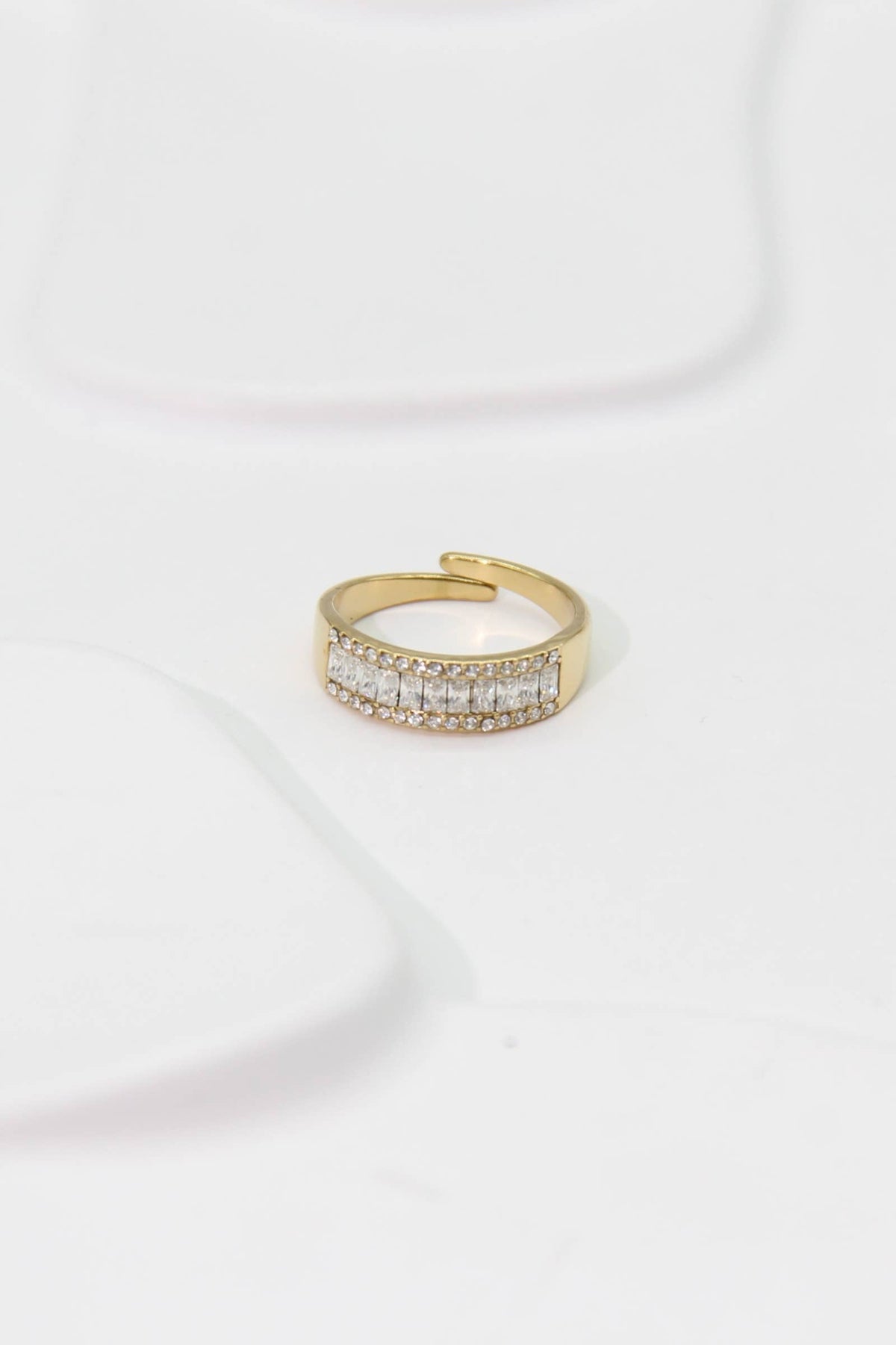 Luxe Strass Ring Elegantie in roestvrij staal – chic & tijdloos: Verguld |Beautiva Boutique