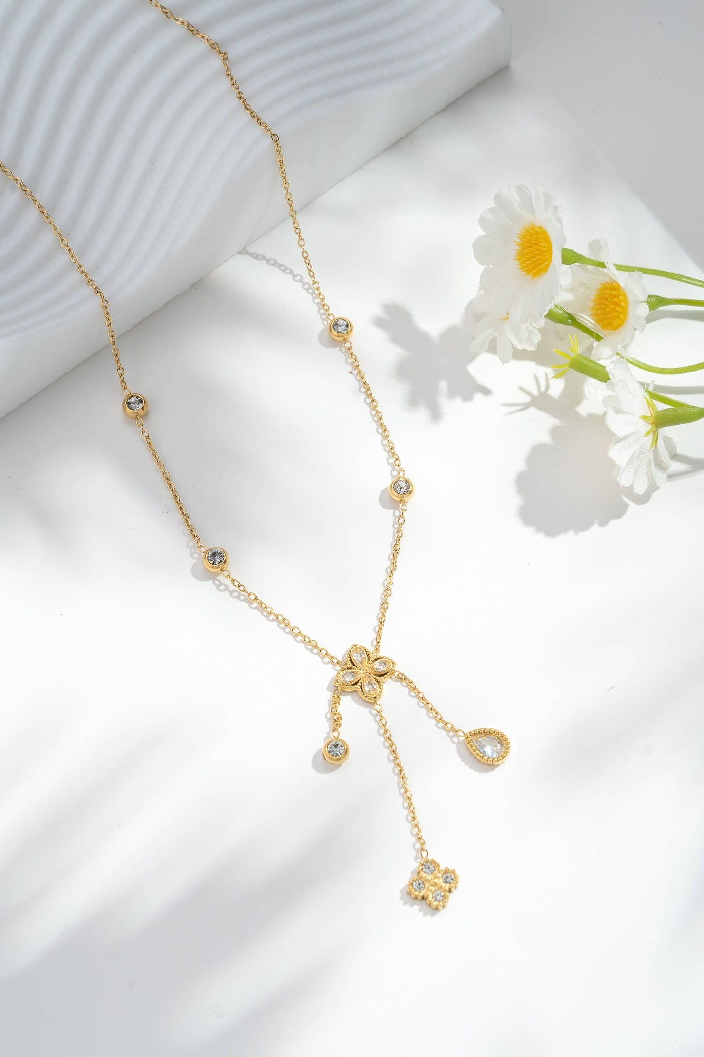 Elegante Roestvrijstalen ketting klaverhanger lichtkristallen |Beautiva Boutique