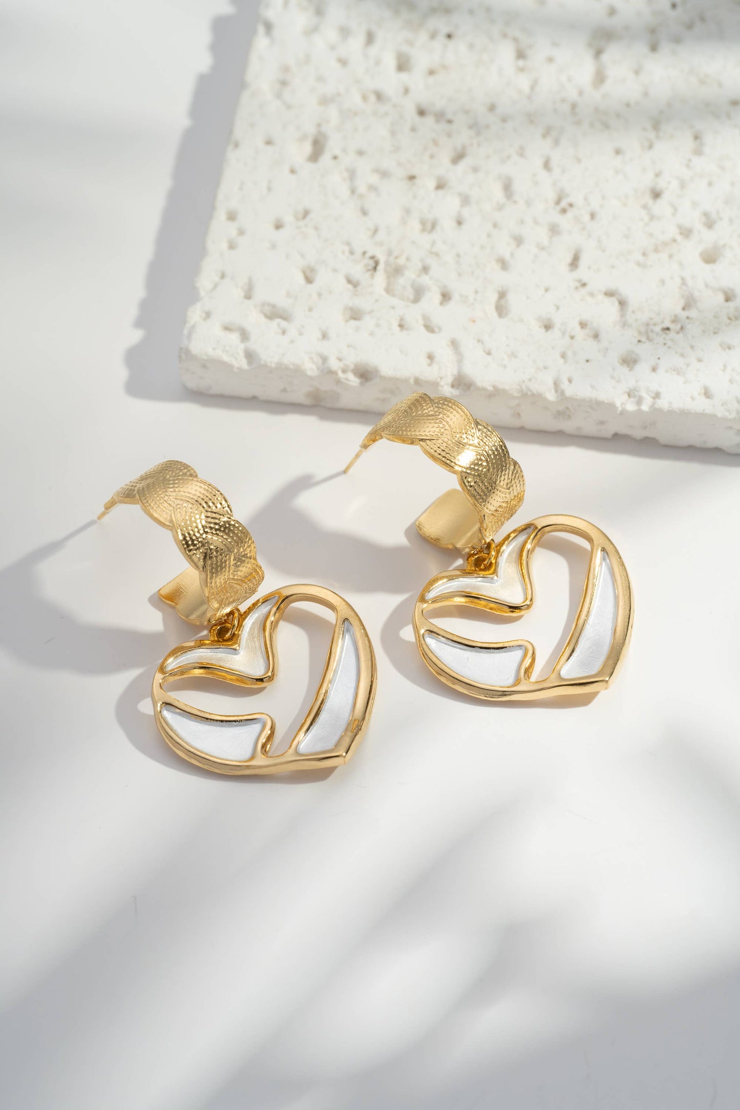 Oorbellen Verstrengelde Opengewerkte Harten Roestvrij Staal: Blanc|Beautiva Boutique