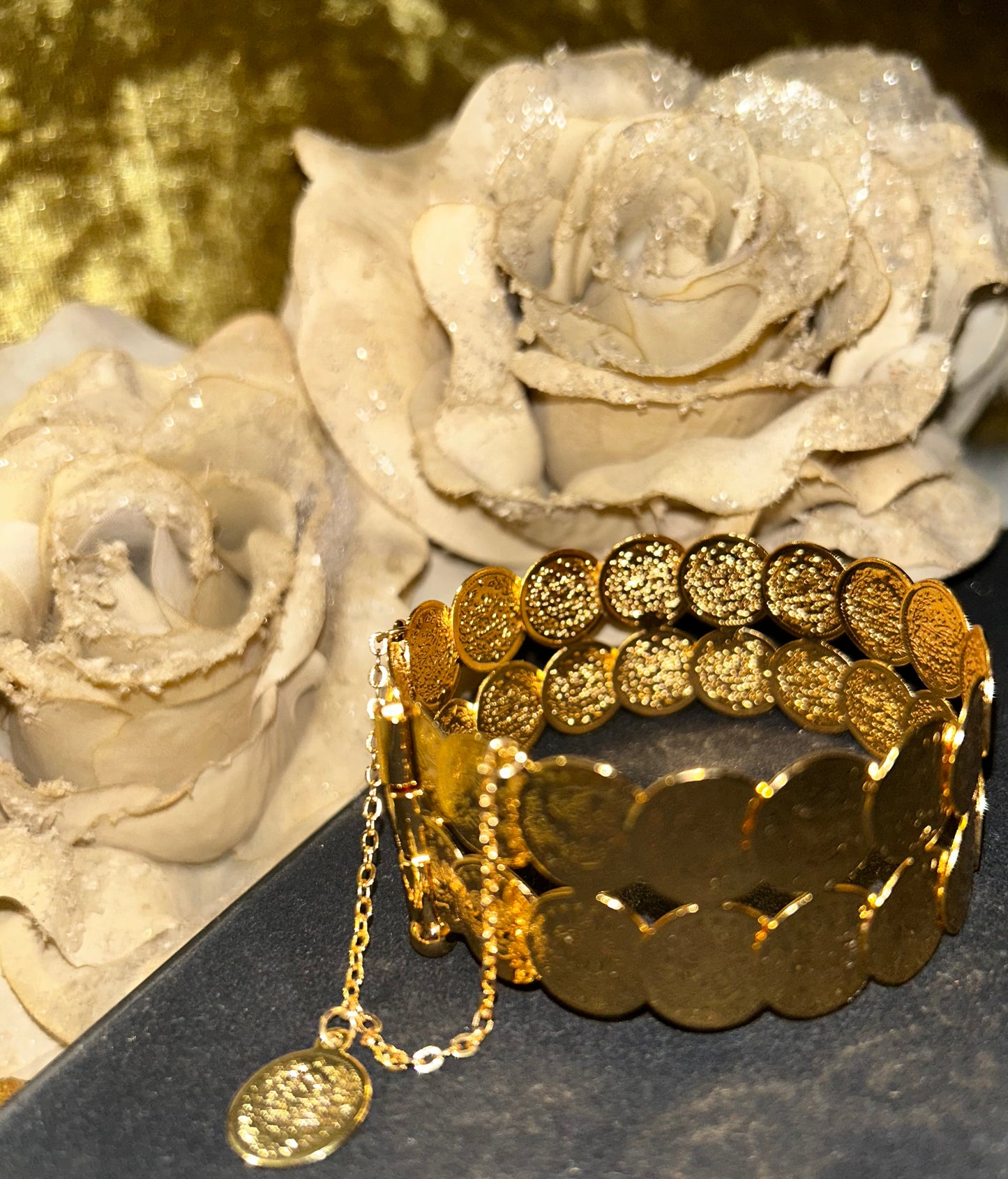 Luxe 21K Goudkleurige Turkse Munten Armband, Verguld RVS Design| Beautiva Boutique