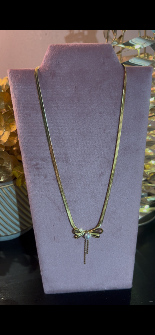 Ketting "Elegantie Knoop met Parel van roestvrij staal: Geelgoud |Beautiva Boutique