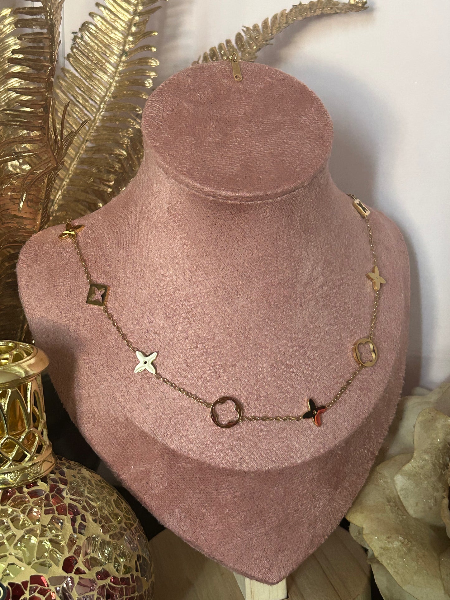Vergulde Roestvrijstalen Design Ketting met Bloem- en Stermotieven|Beautiva Boutique