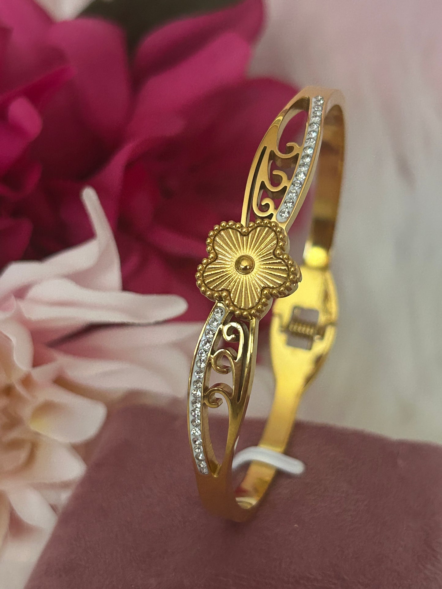 Jonc armband met keizerlijk bloemmotief in staal |Beautiva Boutique