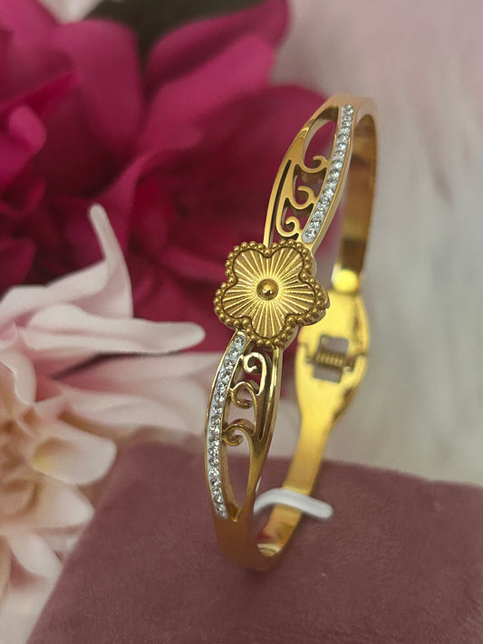 Jonc armband met keizerlijk bloemmotief in staal |Beautiva Boutique