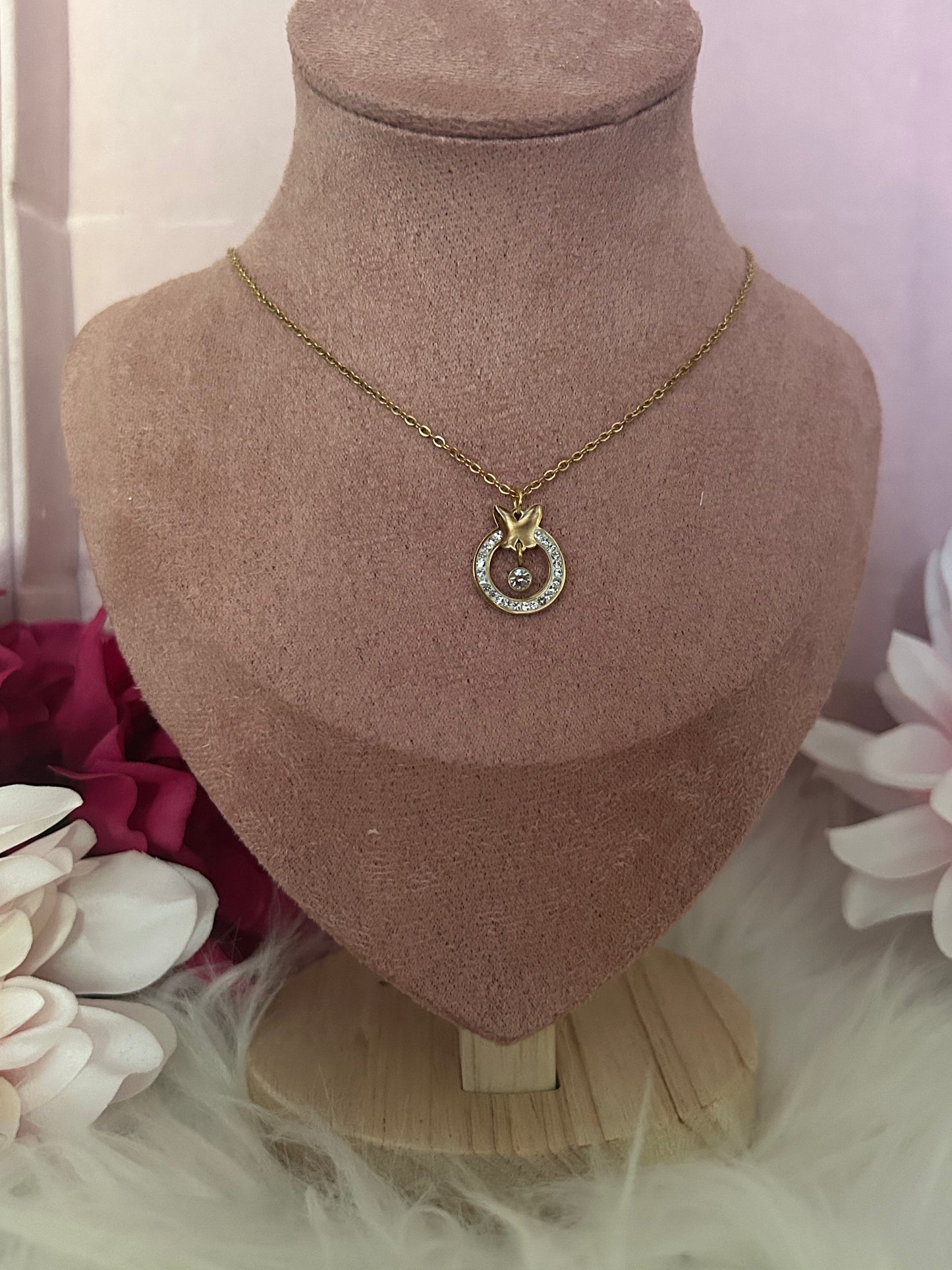 Stalen ketting met vlinderhanger en met stras bezette cirkel|Beautiva Boutique