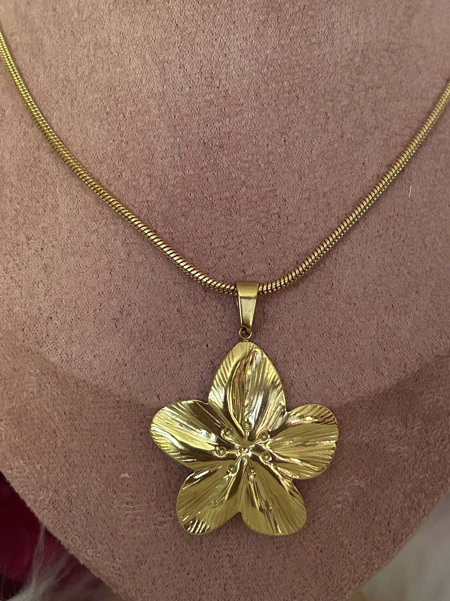 RVS Ketting, Gouden Bloem van Elegantie| Beautiva Boutique
