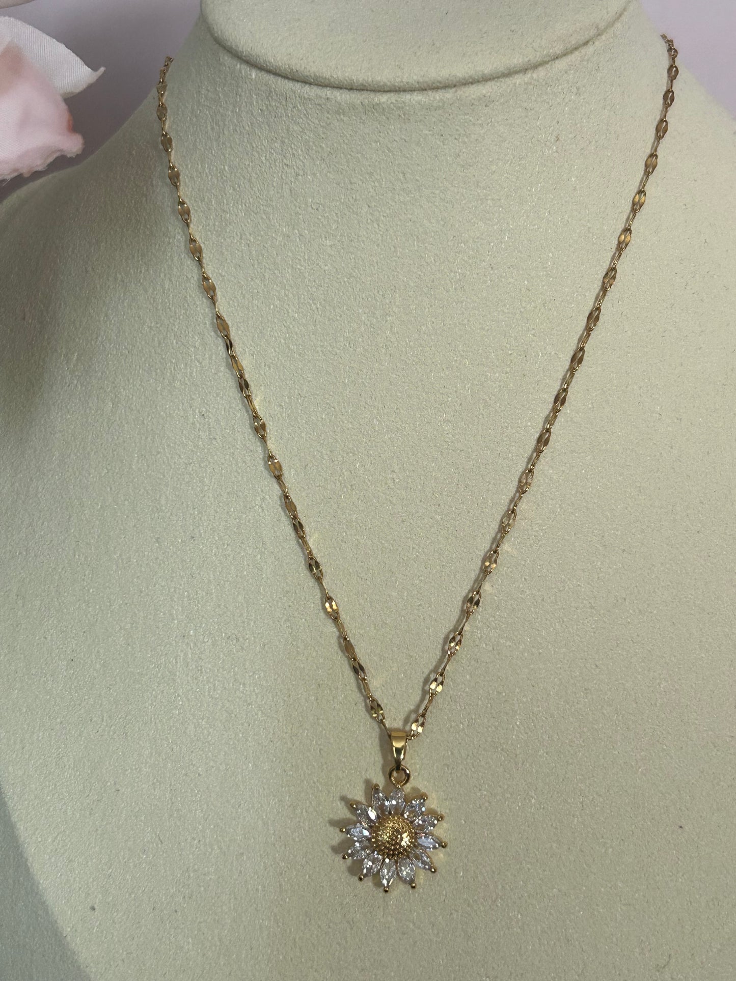 Sunshine Flower Ketting, 18K Verguld RVS met kristallen | Beautiva Boutique