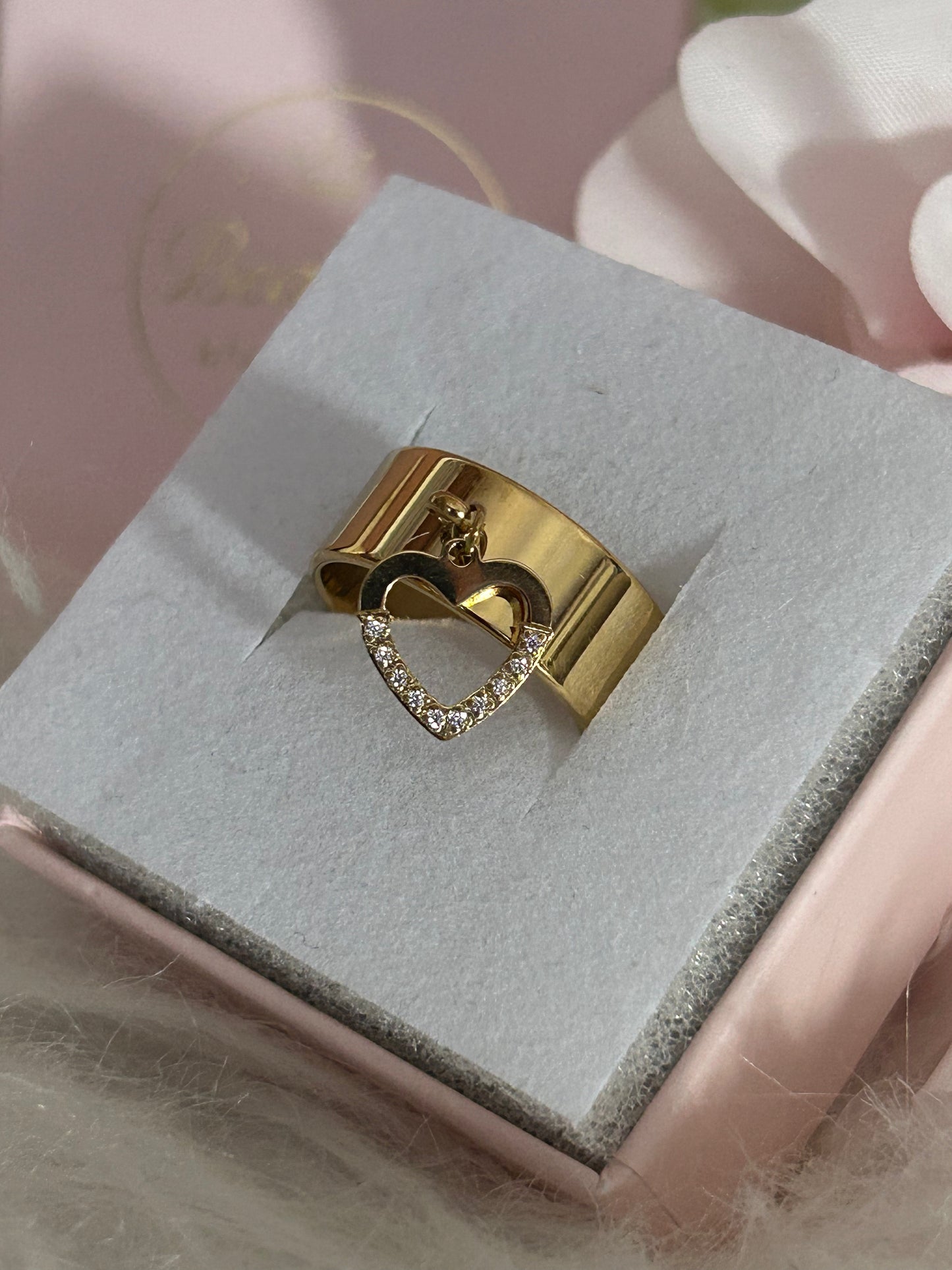 Hart Bedel Ring met strass steentjes Roestvrijstaal Verguld |Beautiva Boutique