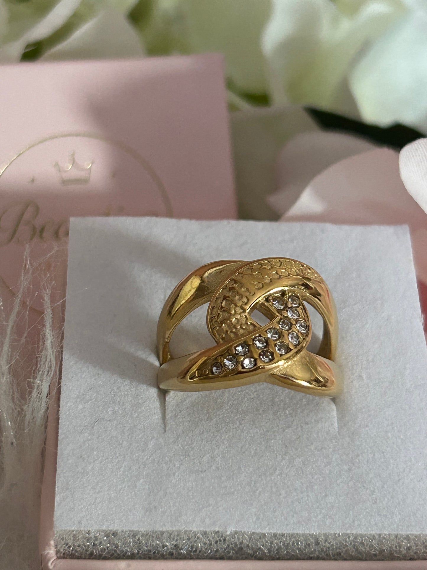 Grote Knoop Ring en strass steentjes Roestvrijstaal Verguld |Beautiva Boutique