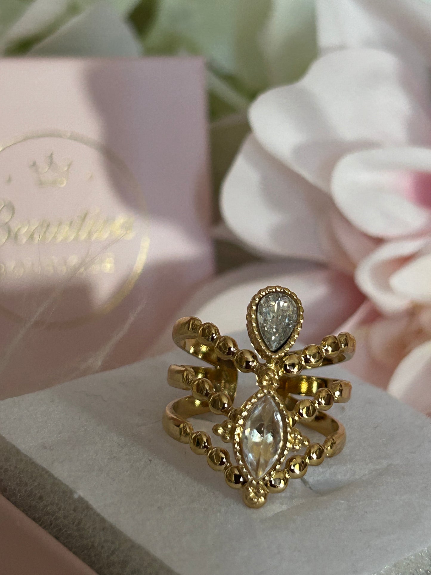 roestvrijstalen Traan Ring verguld staal met parelmoer en strassstenen: |Beautiva Boutique