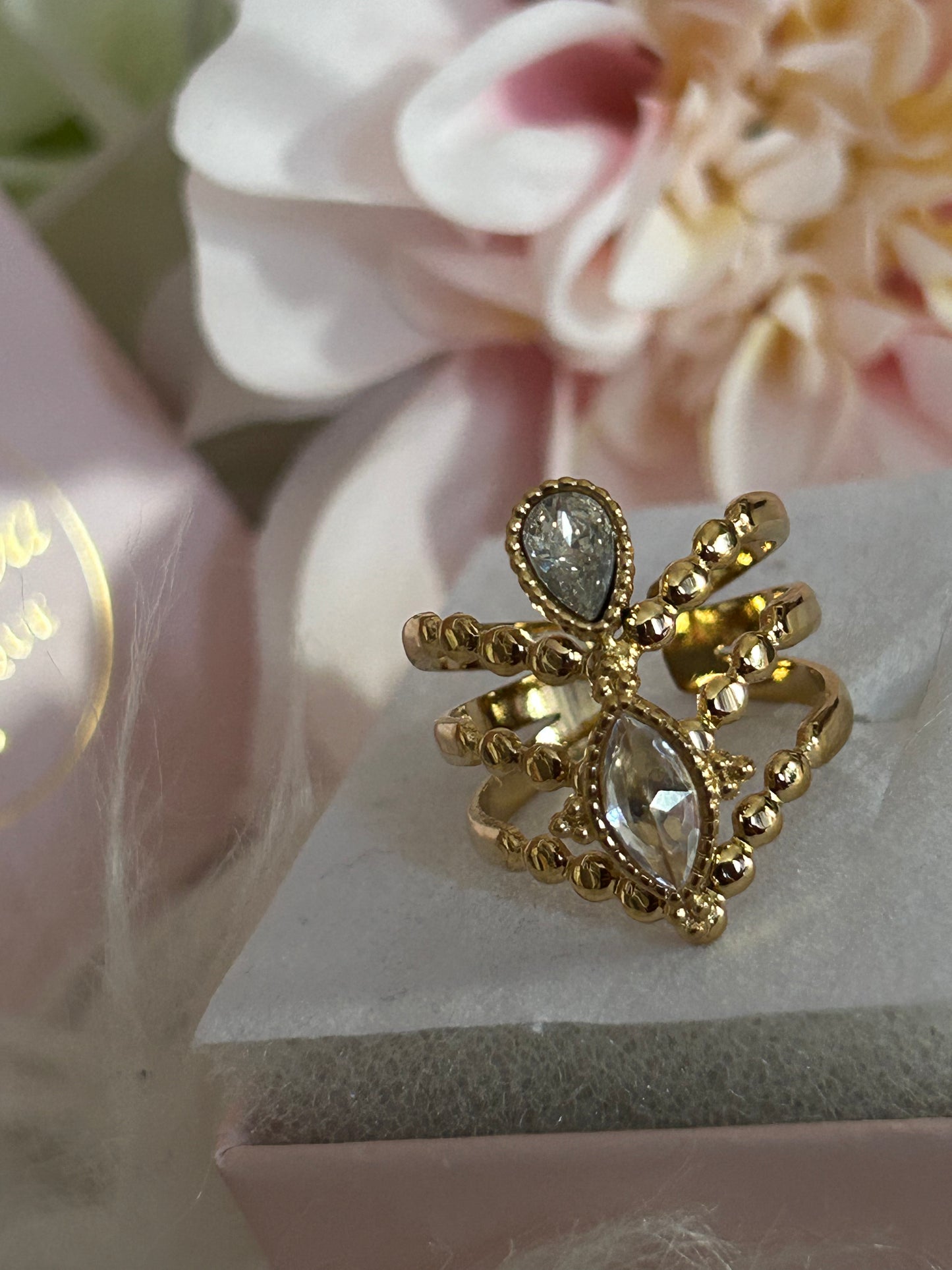 roestvrijstalen Traan Ring verguld staal met parelmoer en strassstenen: |Beautiva Boutique
