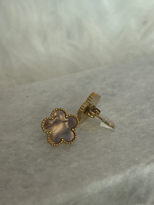 Klaver Oorbel 14 Karaat Verguld goud kleur BruinRoestvrijstaal |Beautiva Boutique
