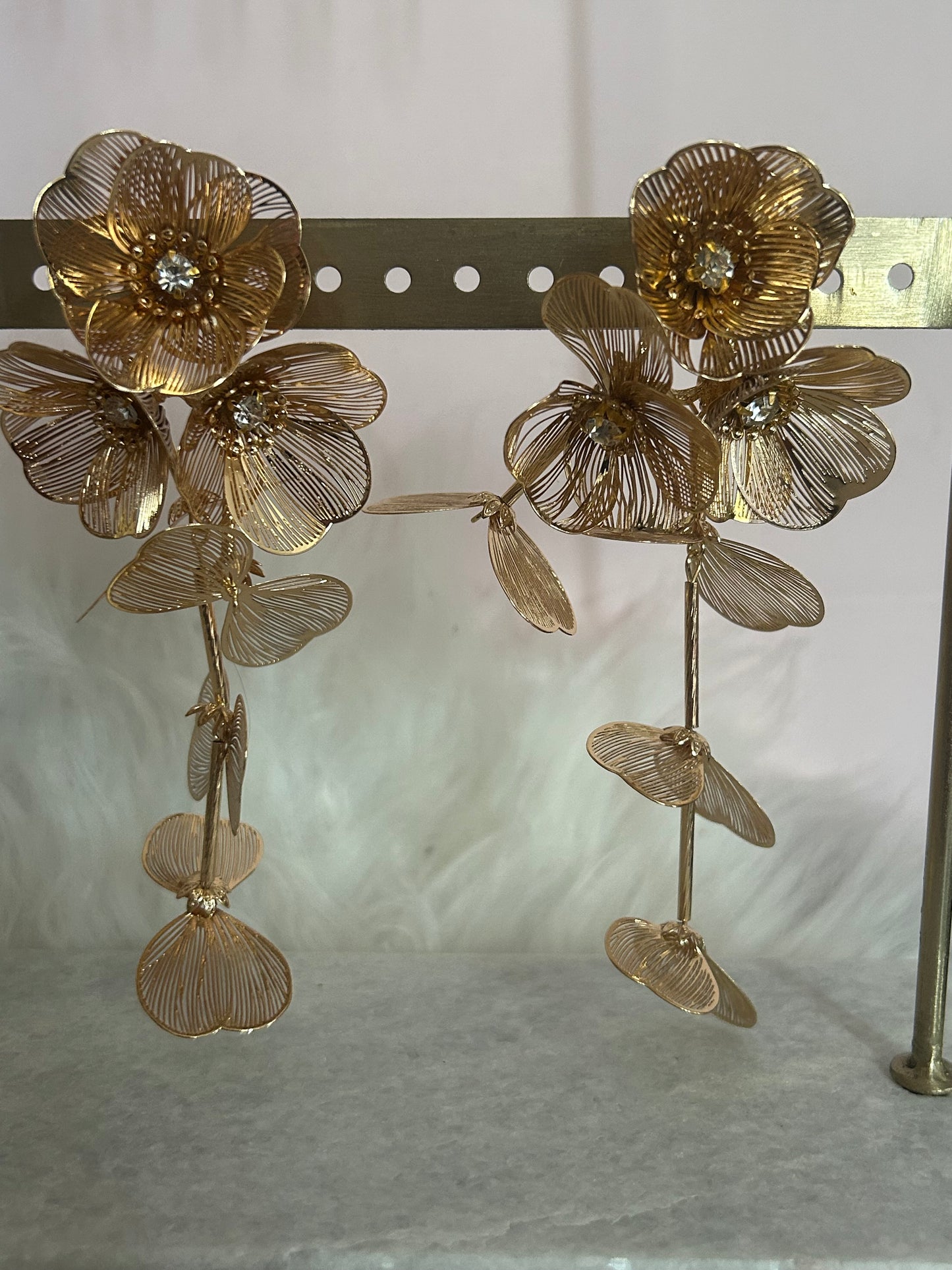 Goud en Ziverkleurige Grote Bloem Oorbellen| Beautiva Boutique