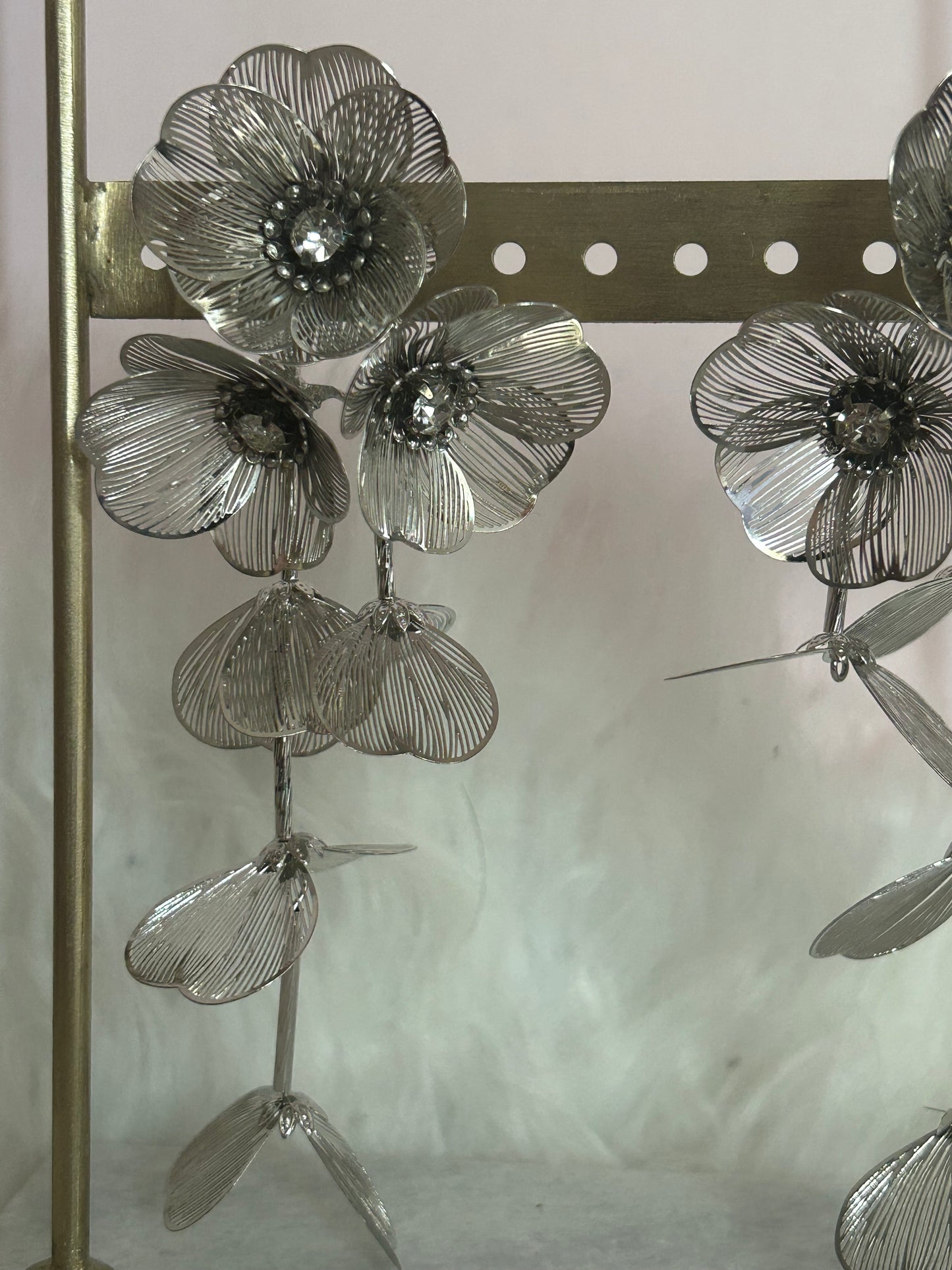 Zilverkleurige Grote Bloem Oorbellen | Beautiva Boutique