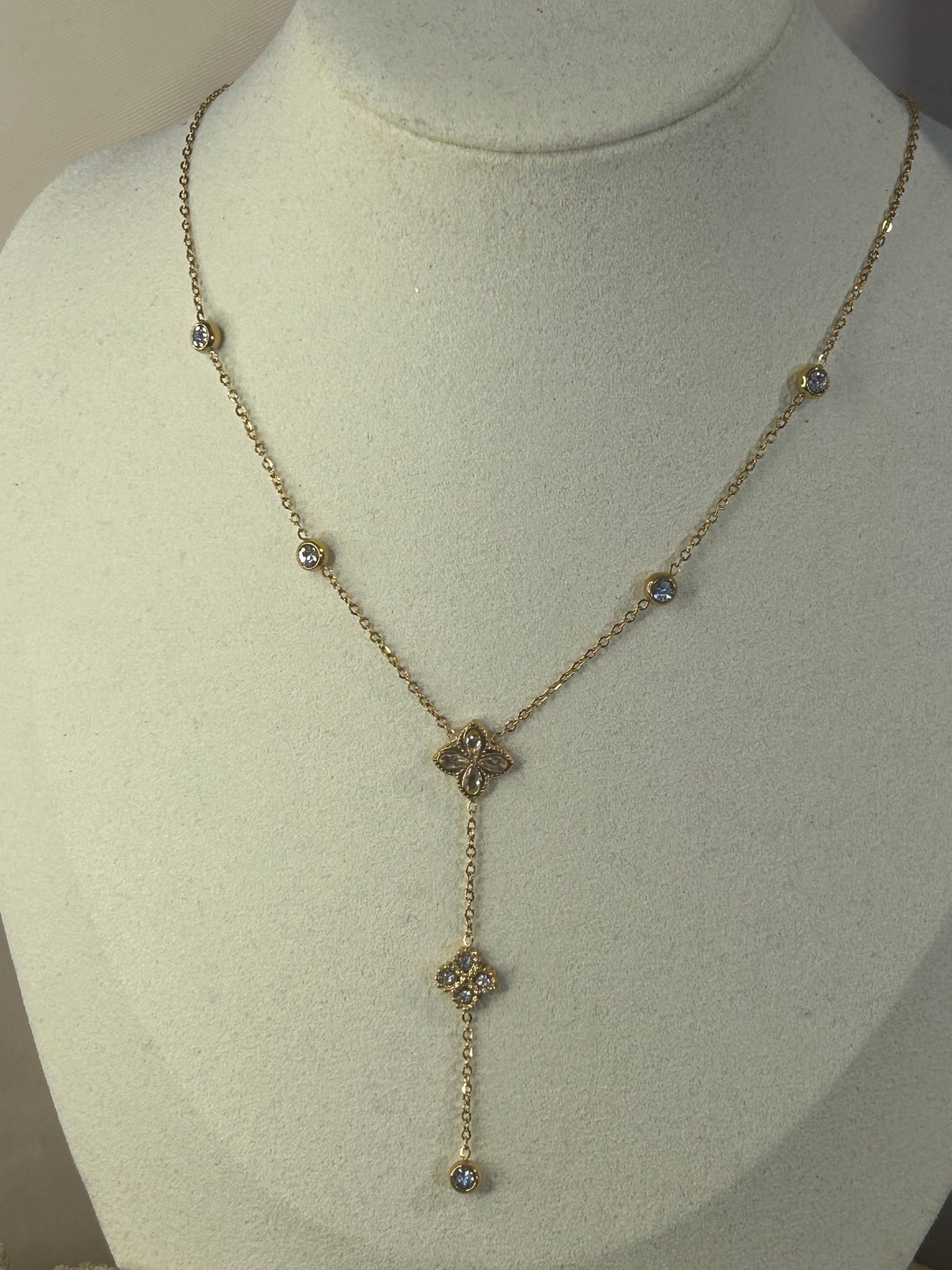 Roestvrijstalen Y Ketting Klaver versierd met kristal Elegantie goud | Beautiva Boutique