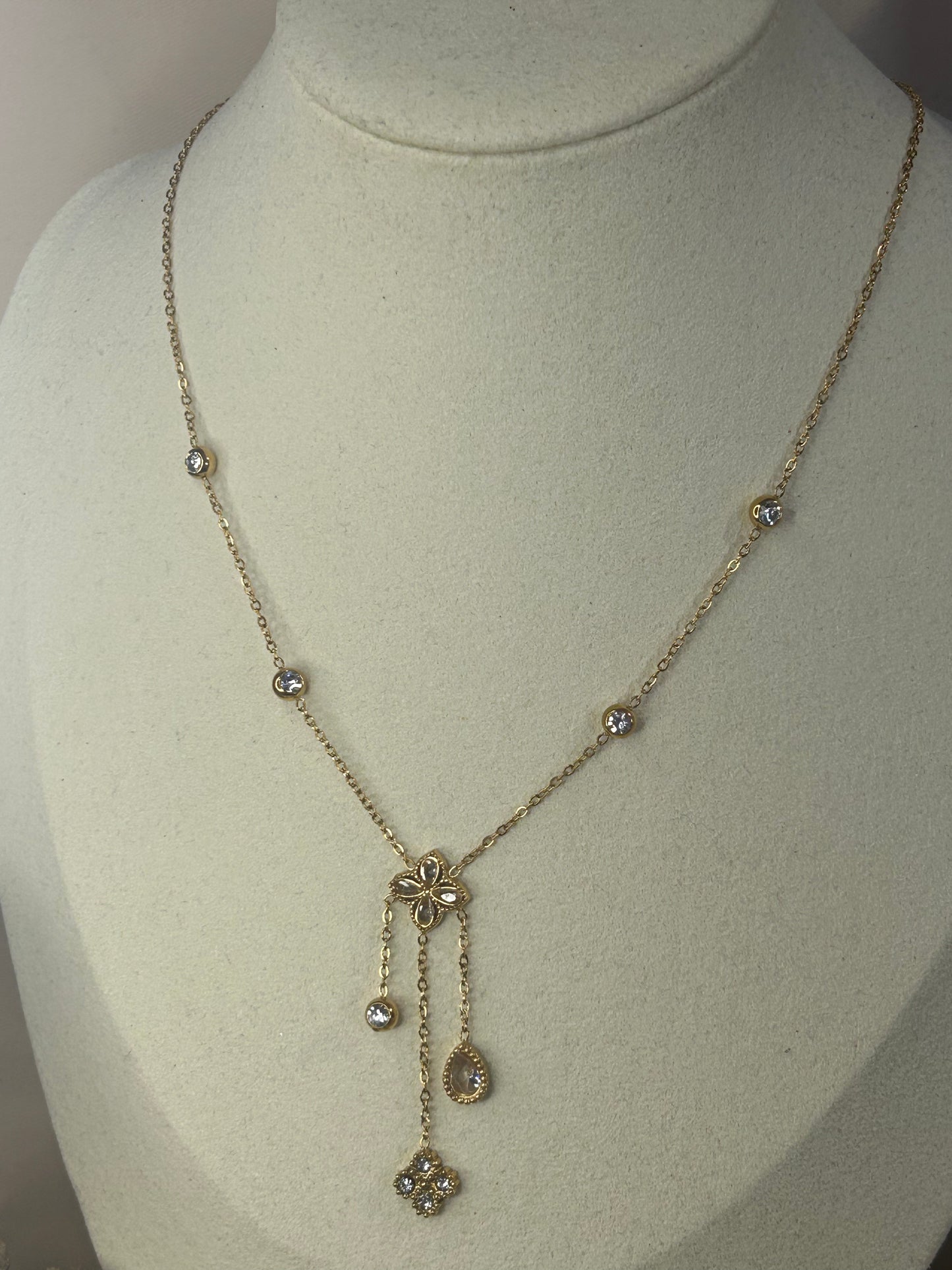Elegante Roestvrijstalen ketting klaverhanger lichtkristallen |Beautiva Boutique