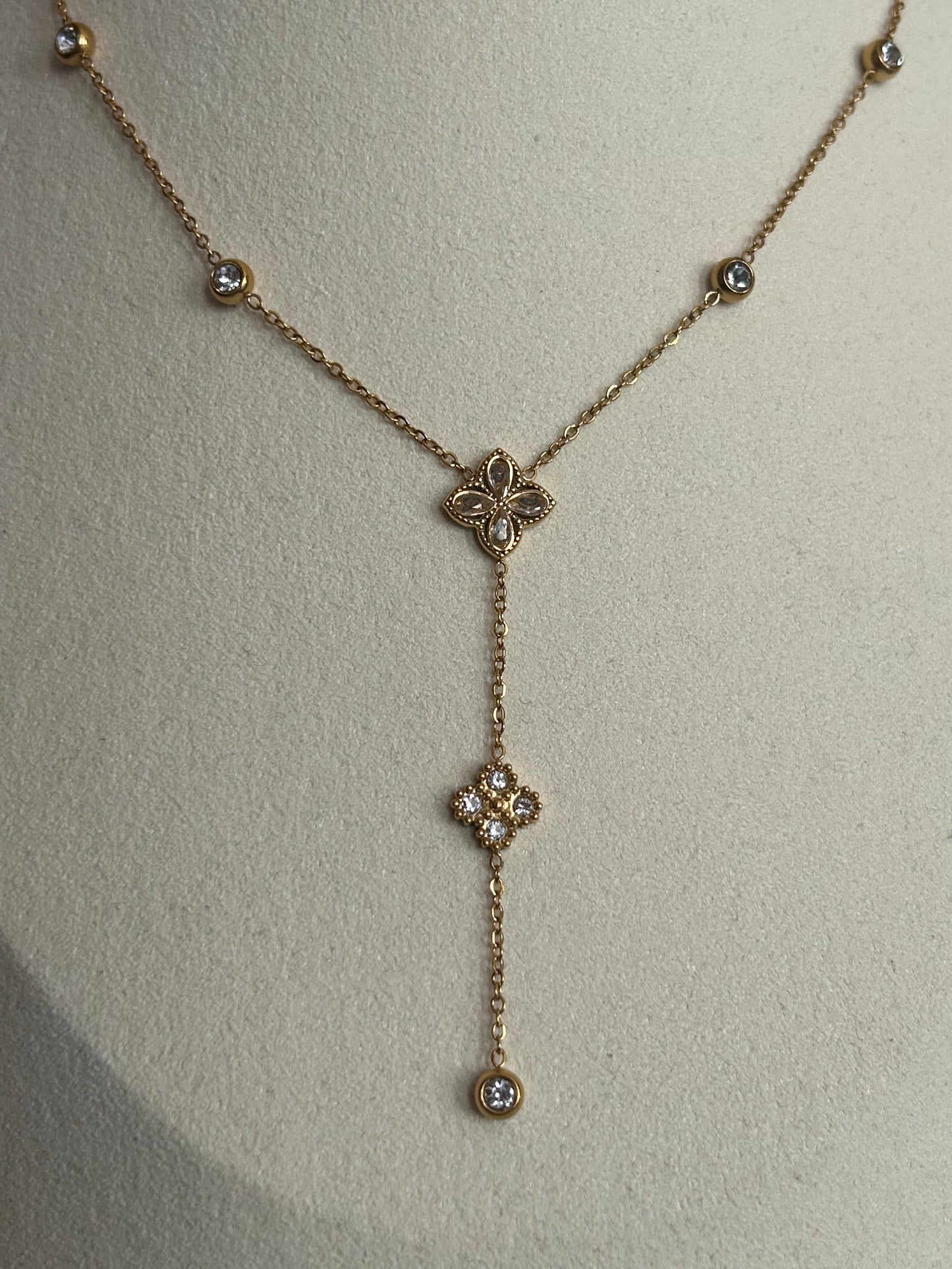 Roestvrijstalen Y Ketting Klaver versierd met kristal Elegantie goud | Beautiva Boutique