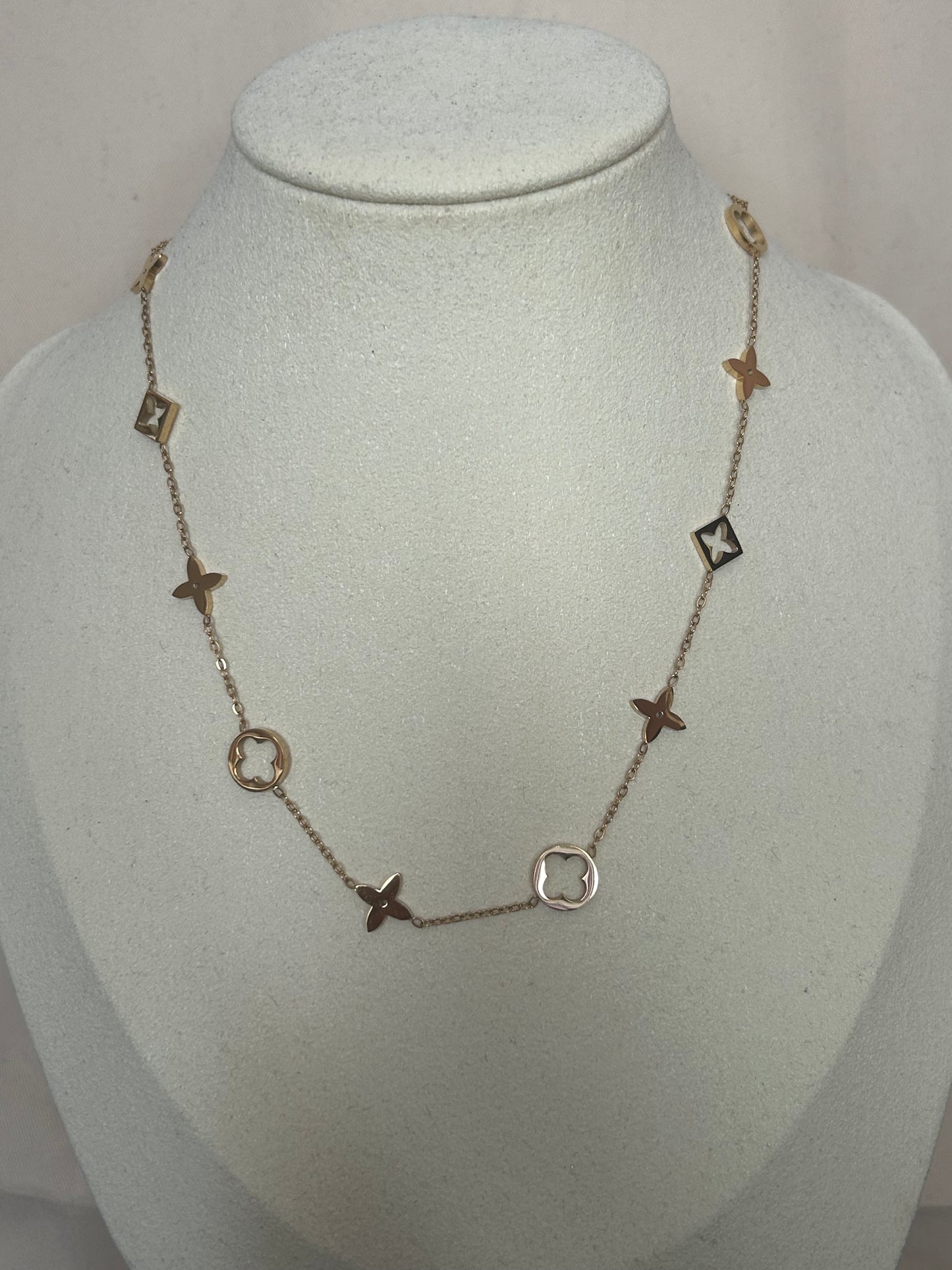 Vergulde Roestvrijstalen Design Ketting met Bloem- en Stermotieven|Beautiva Boutique
