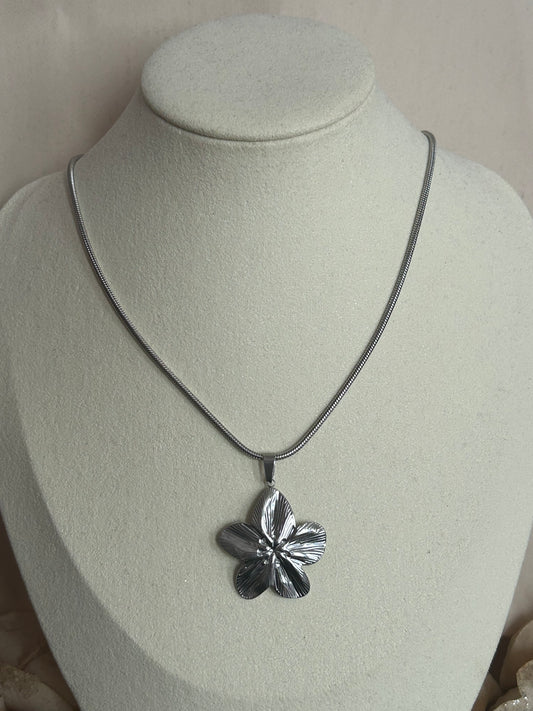 RVS Ketitng, necklace Zilveren Bloem van Elegantie | Beautiva Boutique