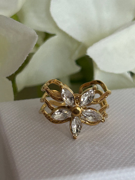 Moderne Glans Roestvrij Staal Kristallen Bloem Ring: Verguld |Beautiva Boutique