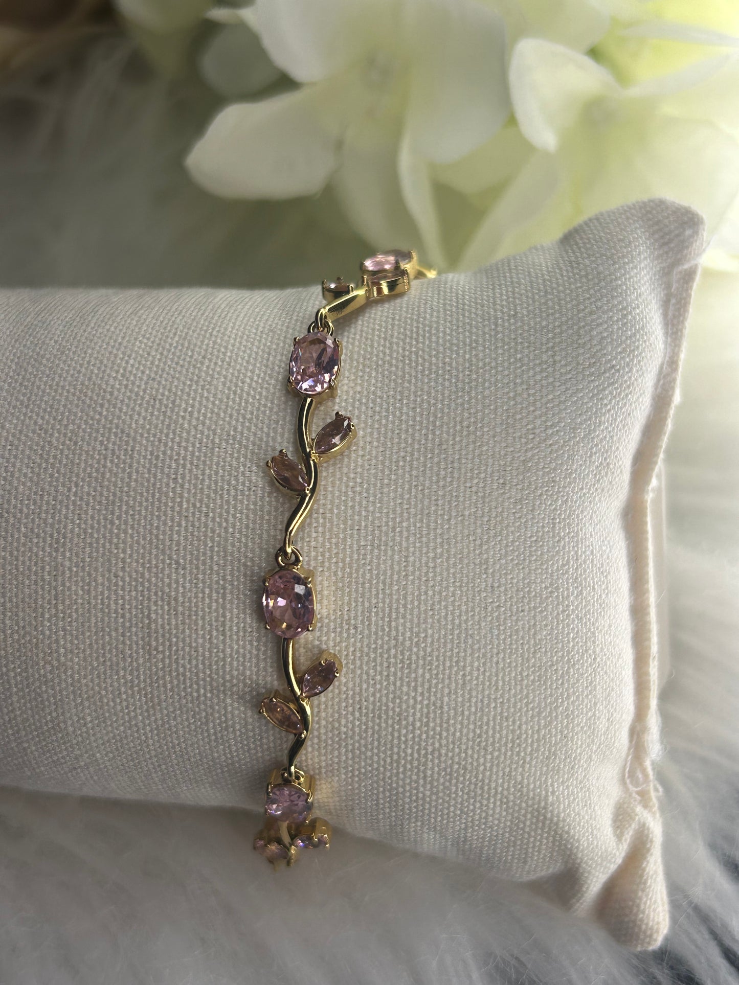 Armband met rozenbloem, strass en roestvrij staal — bloemrijke elegantie: Blush |Beautiva Boutique