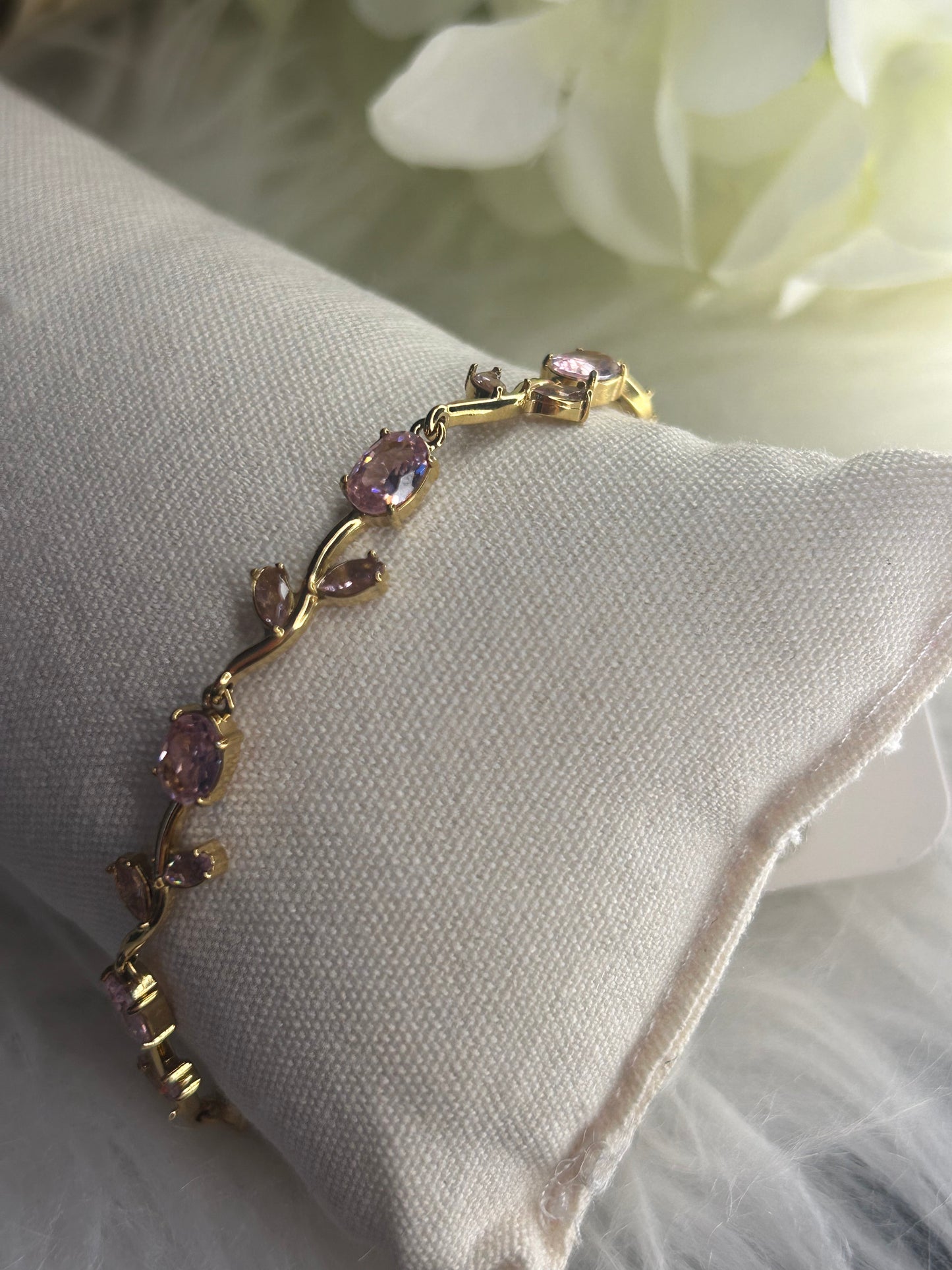 Armband met rozenbloem, strass en roestvrij staal — bloemrijke elegantie: Blush |Beautiva Boutique