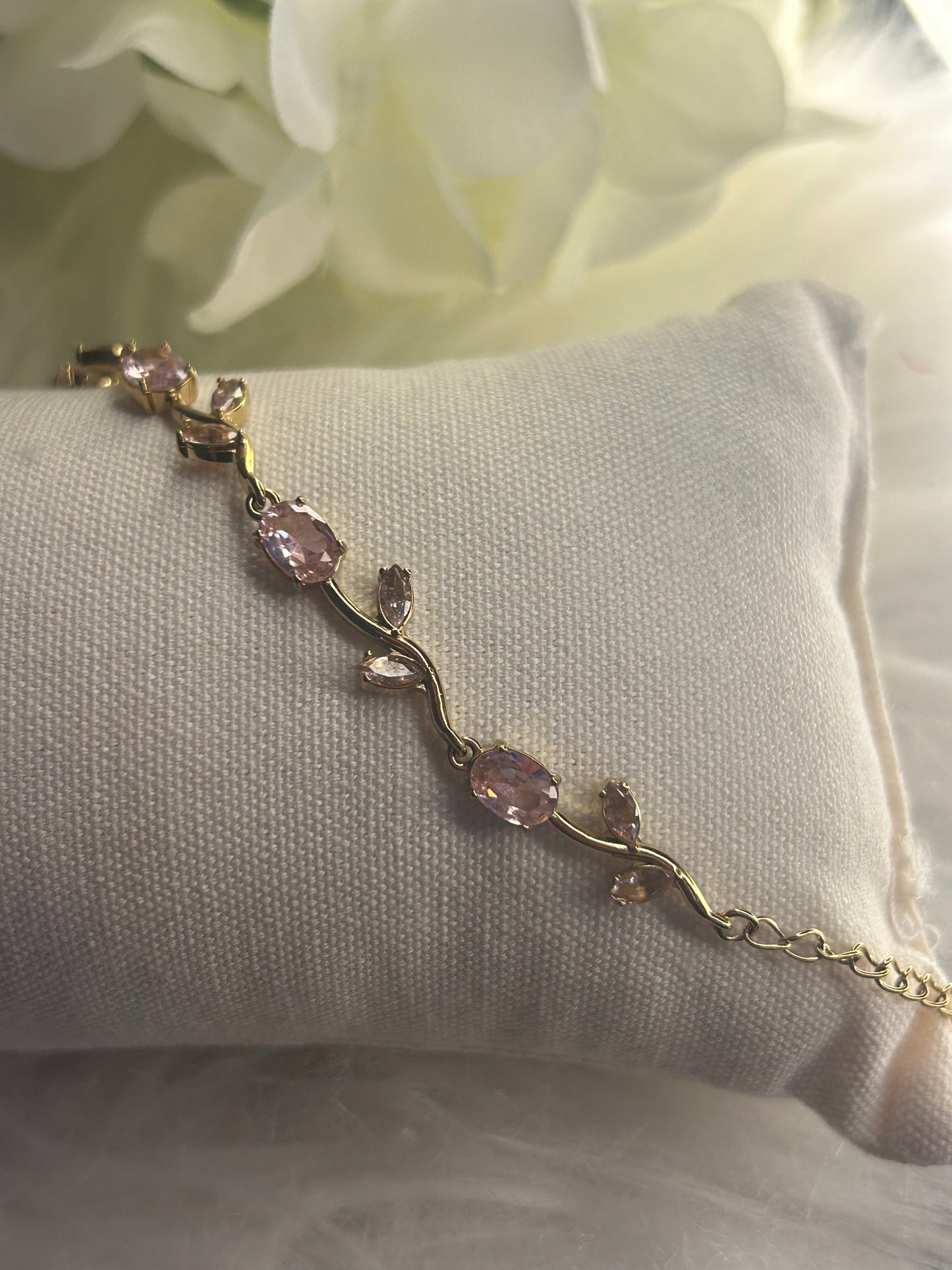 Armband met rozenbloem, strass en roestvrij staal — bloemrijke elegantie: Blush |Beautiva Boutique