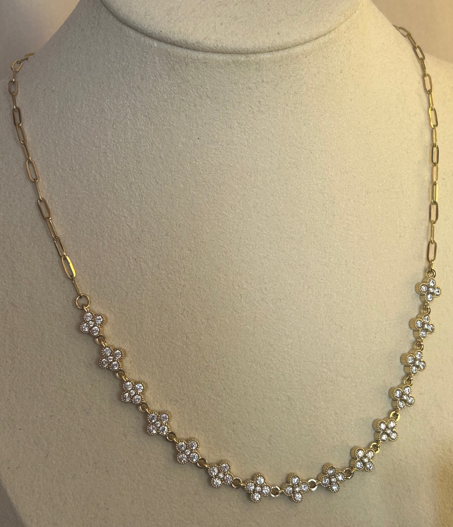 Vergulde Bloemen Strass Ketting – Elegante Roestvrij Staal |Beautiva Boutique