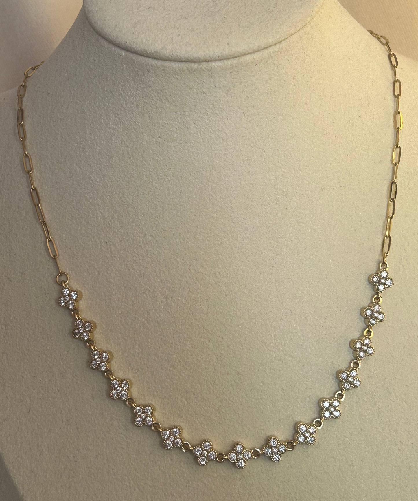 Vergulde Bloemen Strass Ketting – Elegante Roestvrij Staal |Beautiva Boutique