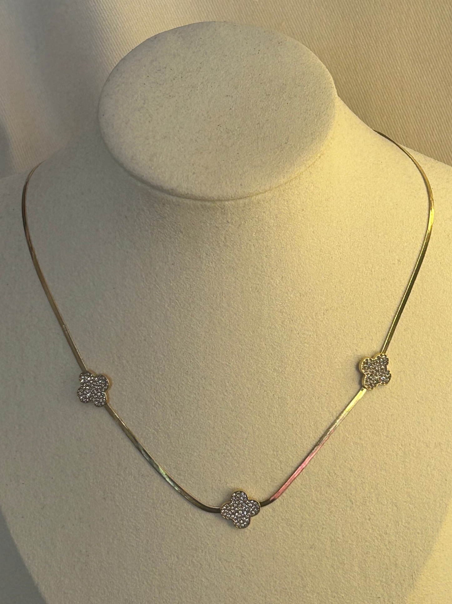 Ketting met Platte Schakels en Strass Klavers Roestvrijstaal |Beautiva Boutique