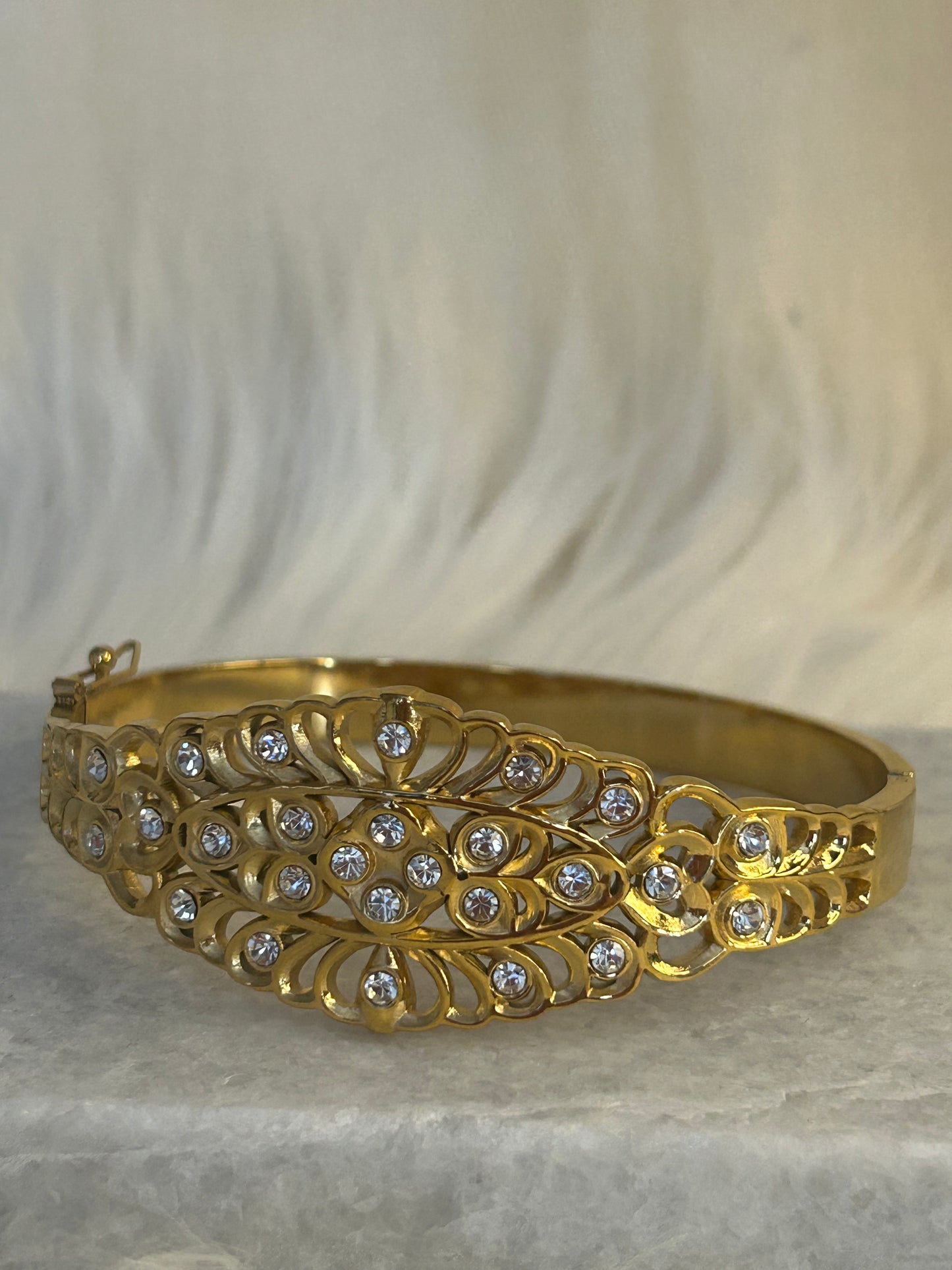 Gouden Roestvrijstalen Gegraveerde Armband Met Stras s: Verguld |Beautiva Boutique