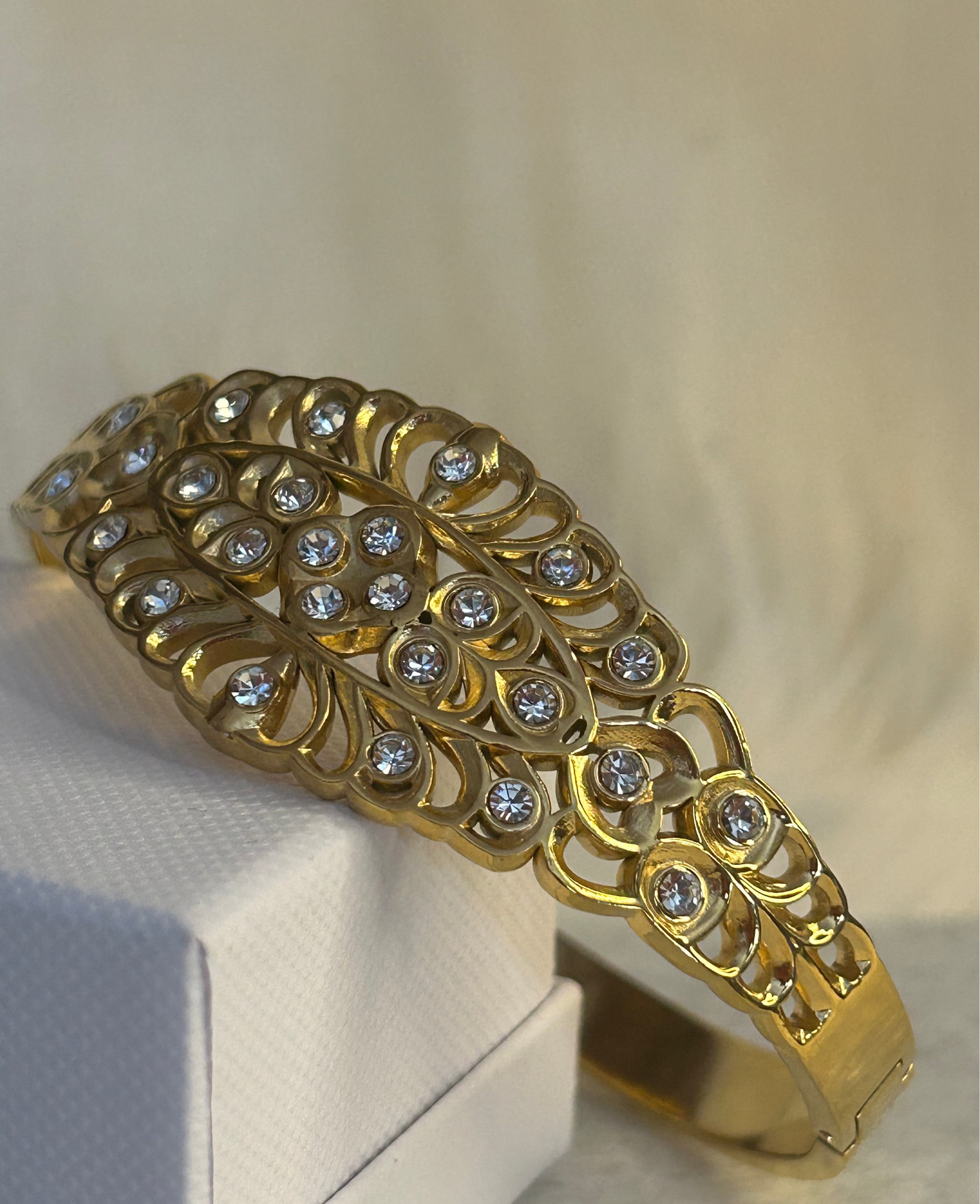 Gouden Roestvrijstalen Gegraveerde Armband Met Stras s: Verguld |Beautiva Boutique