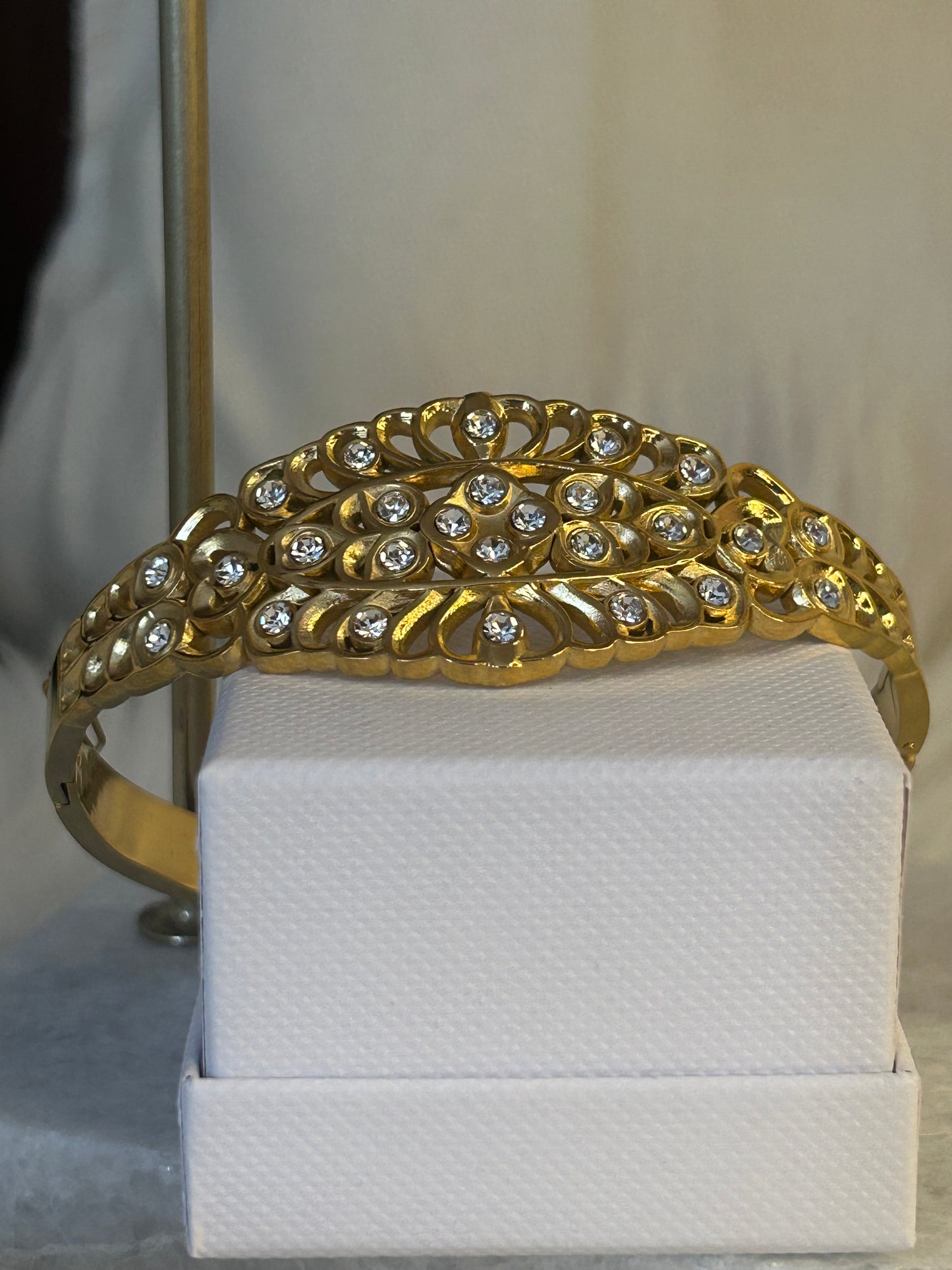 Gouden Roestvrijstalen Gegraveerde Armband Met Stras s: Verguld |Beautiva Boutique